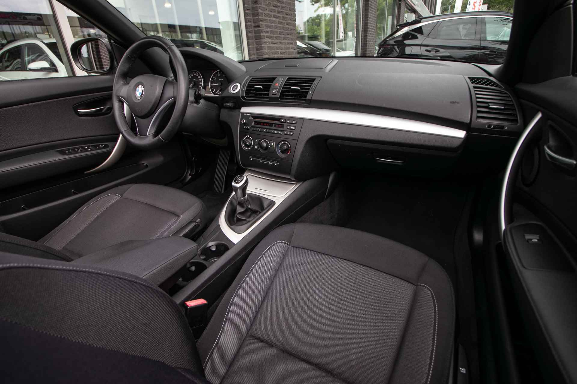 BMW 1 Serie Cabrio 118i Executive - All-in rijklrprs | 1e eig. | Netjes onderhouden - 4/37