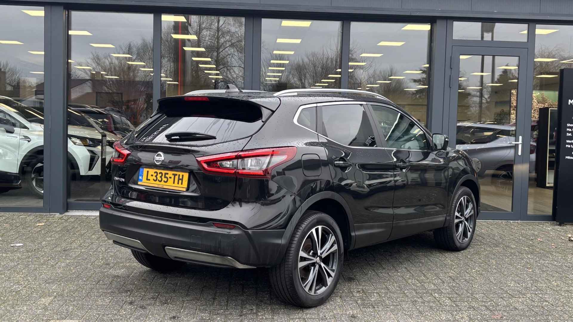 Nissan Qashqai 1.3 DIG-T N-Connecta | Panoramadak | 360 Camera | Stoelverwarming - 3/30