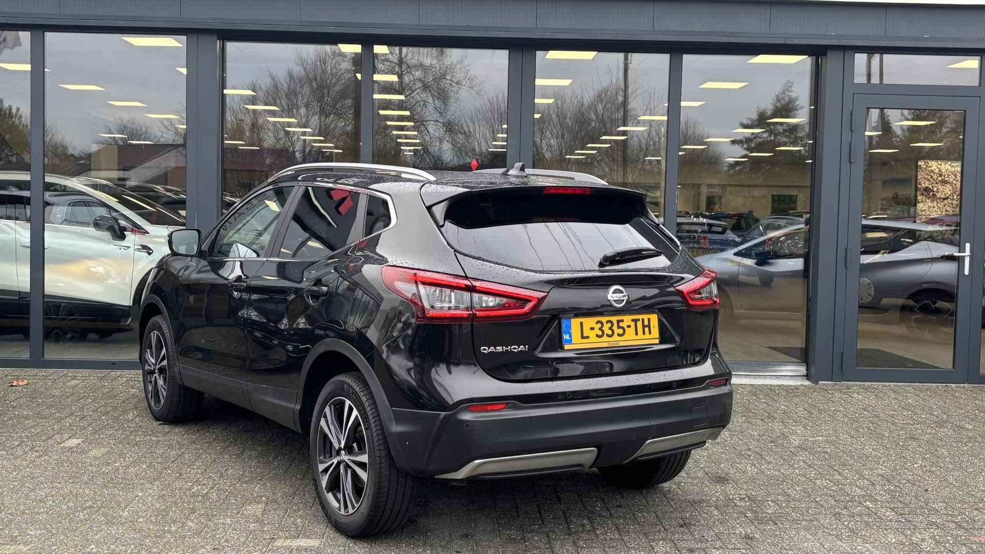 Nissan Qashqai 1.3 DIG-T N-Connecta | Panoramadak | 360 Camera | Stoelverwarming - 7/30