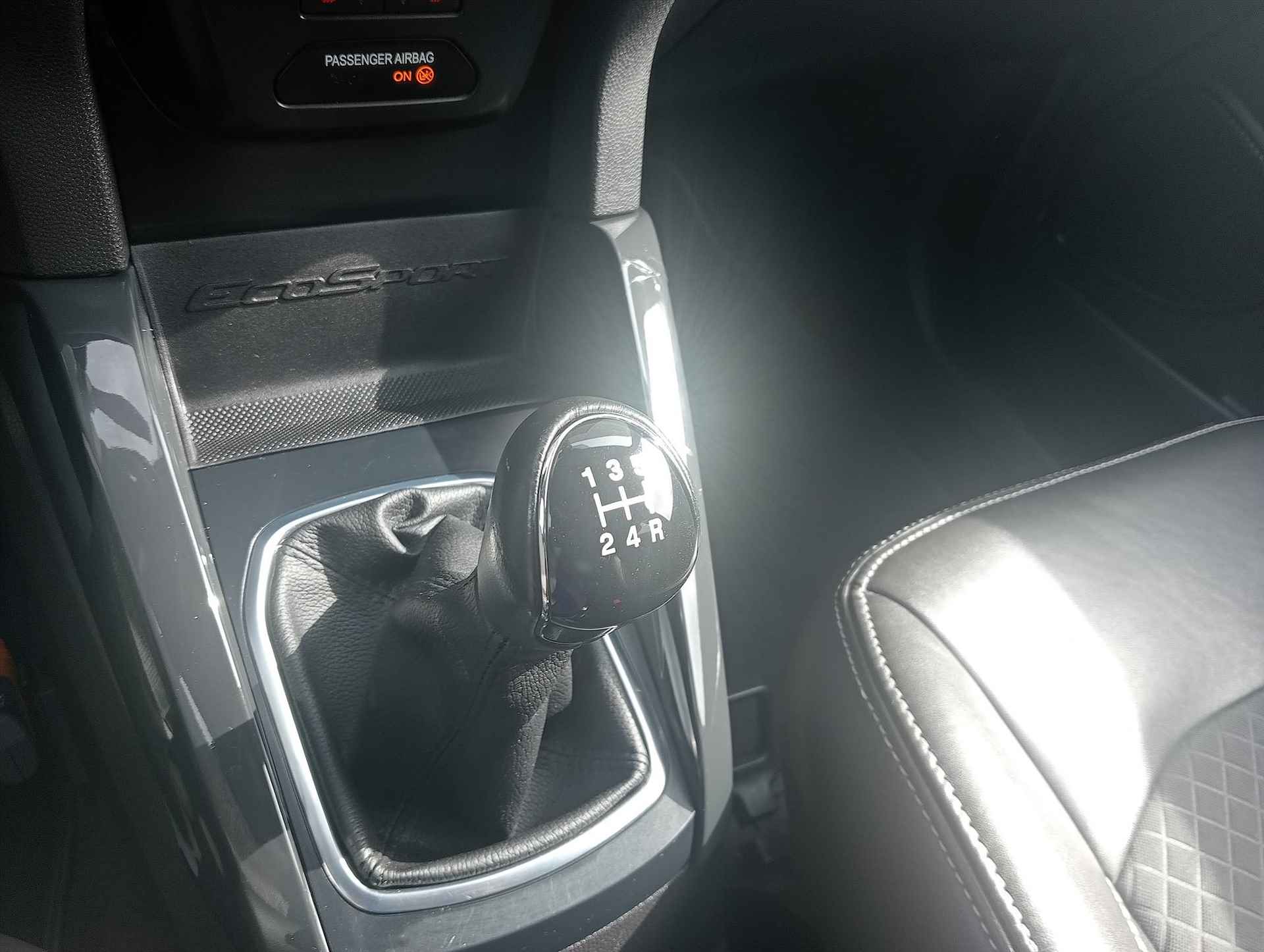 Ford Ecosport 1.0 EcoBoost 125pk Titanium | Afneembare Trekhaak | Parkeer sensoren | Stoel verwarming | Airco | - 14/24