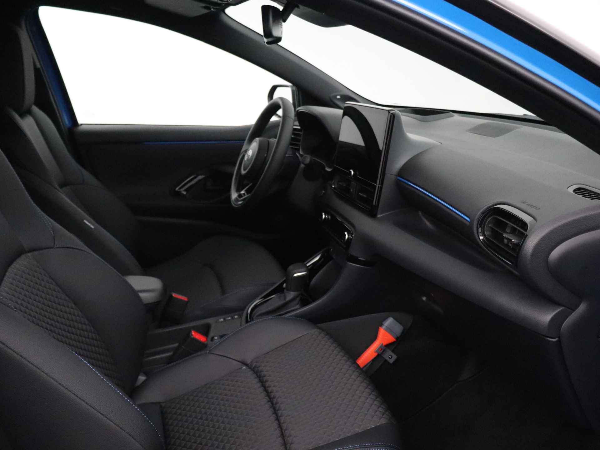 Toyota Yaris Hybrid 130 Launch Edition | DEMO | Navigatie | Parkeersensoren | - 23/37