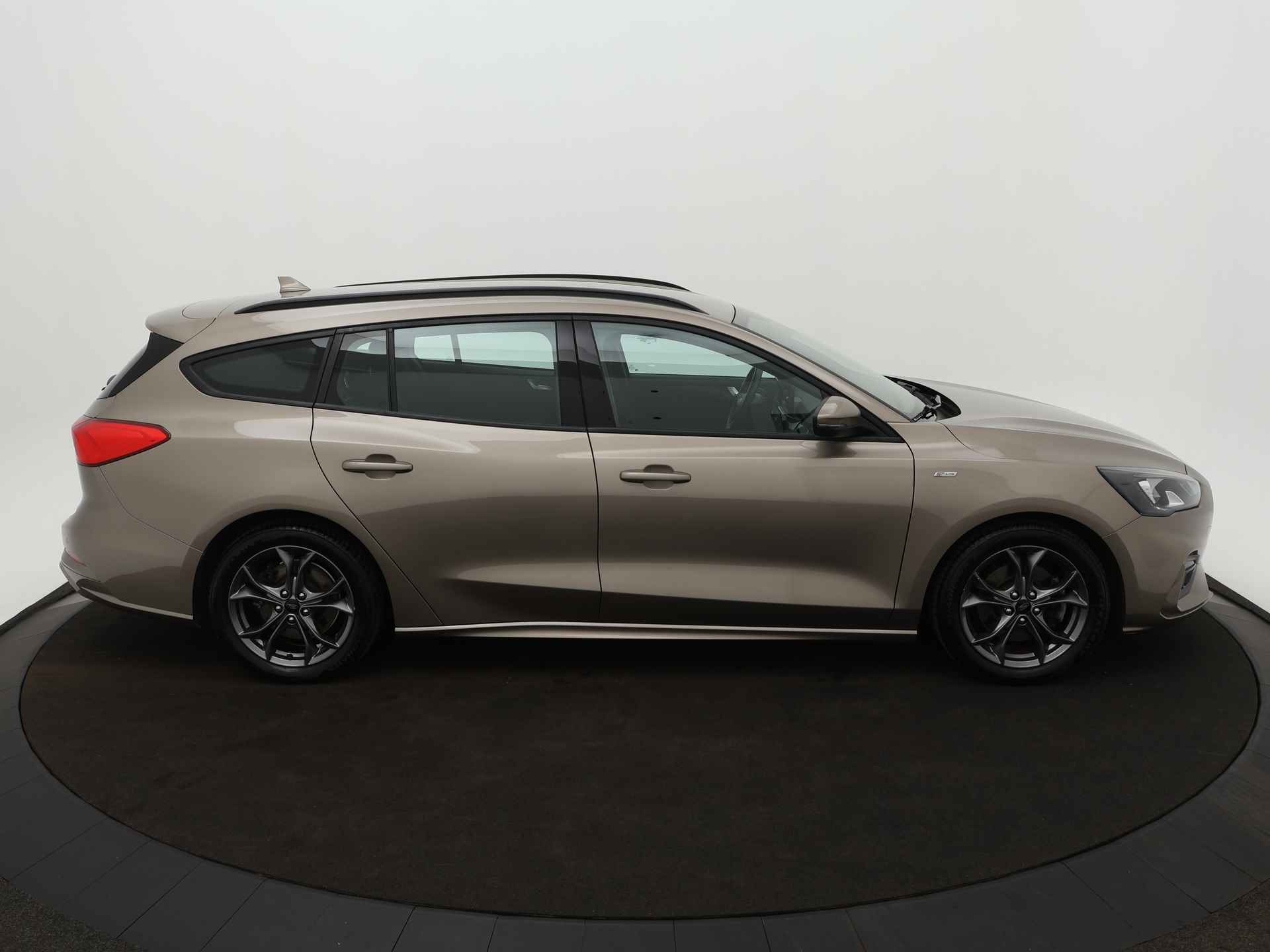 Ford FOCUS Wagon EcoBoost 125PK ST Line Business Airco I Cruise I Navi I DAB I PDC voor en achter - 6/20