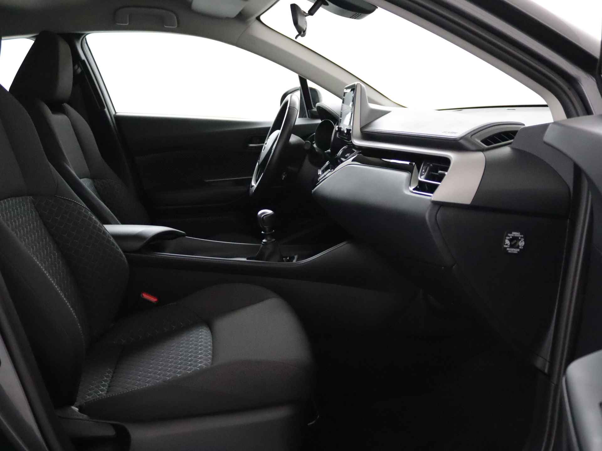 Toyota C-HR 1.2 Turbo Active | Camera | Bluetooth | Lane-Assist | - 29/38