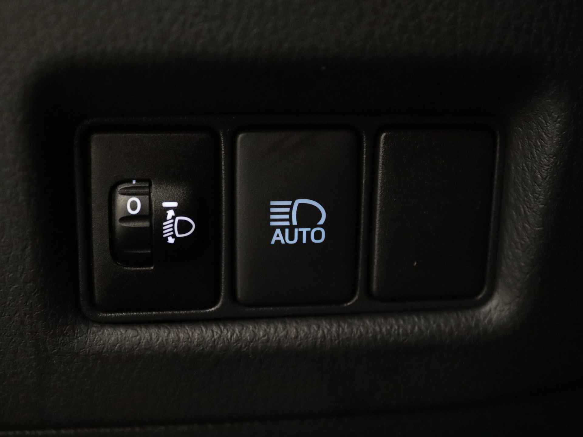 Toyota C-HR 1.2 Turbo Active | Camera | Bluetooth | Lane-Assist | - 30/38