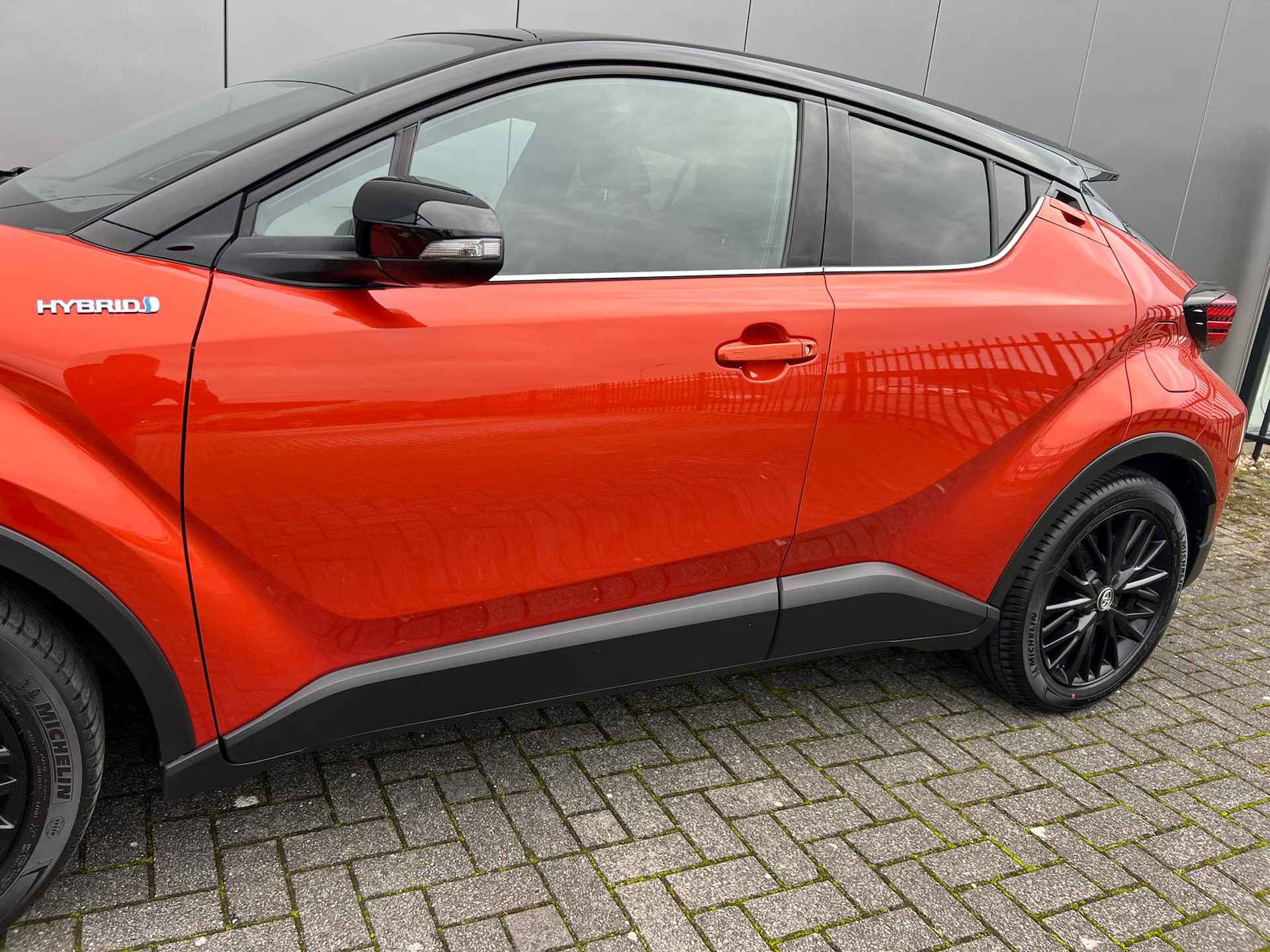 Toyota C-HR 2.0 Hybrid Launch Edition NL auto | JBL audio | Vol leder - 30/34