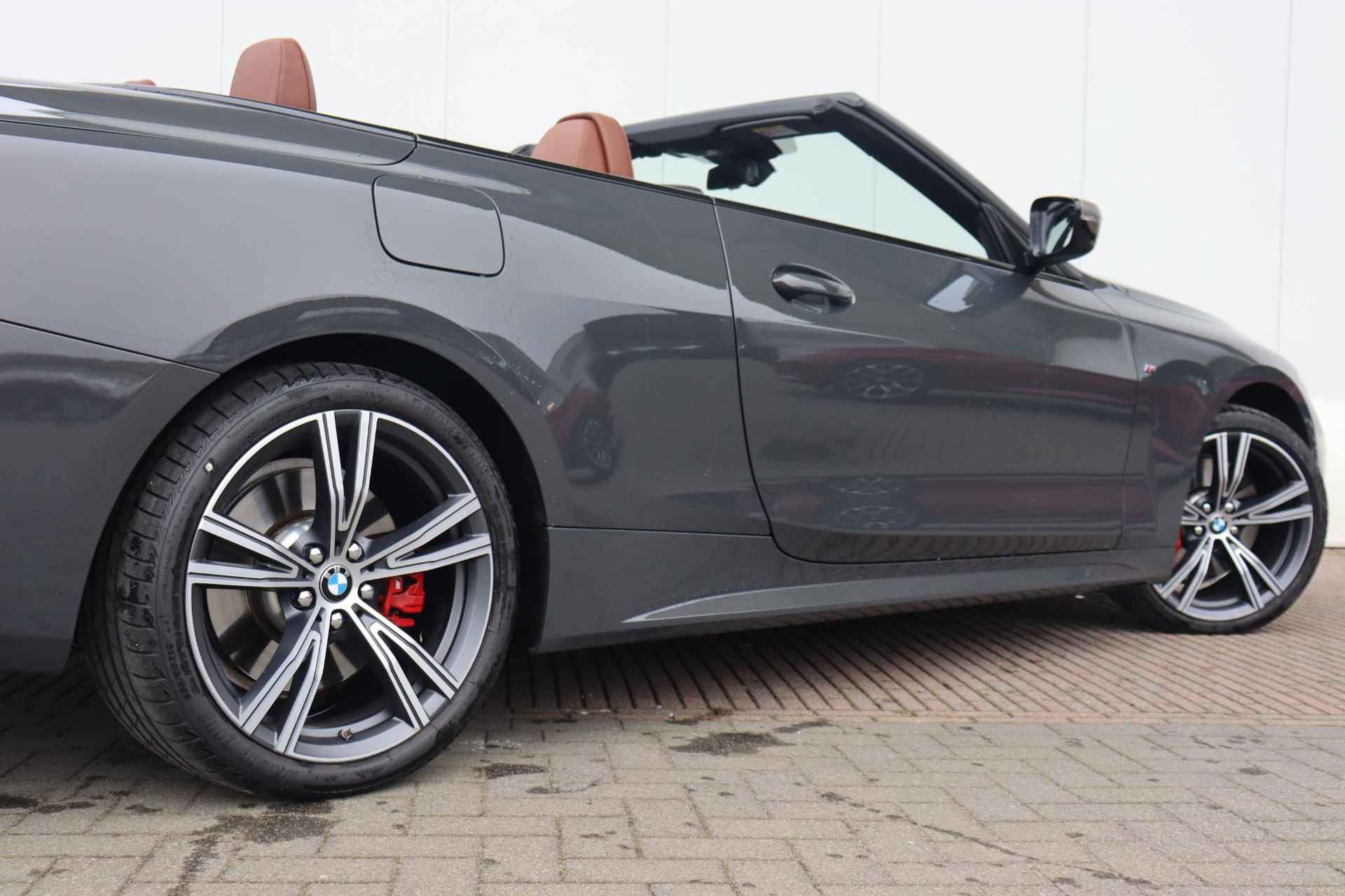 BMW 4-serie Cabrio M440i xDrive High Executive Verwarmd Stuurwiel/ Comfort Access/ Stoelverwarming/ Stoelventilatie/ Head-Up/ Harman-Kardon/ Parking Assistant Plus - 9/41