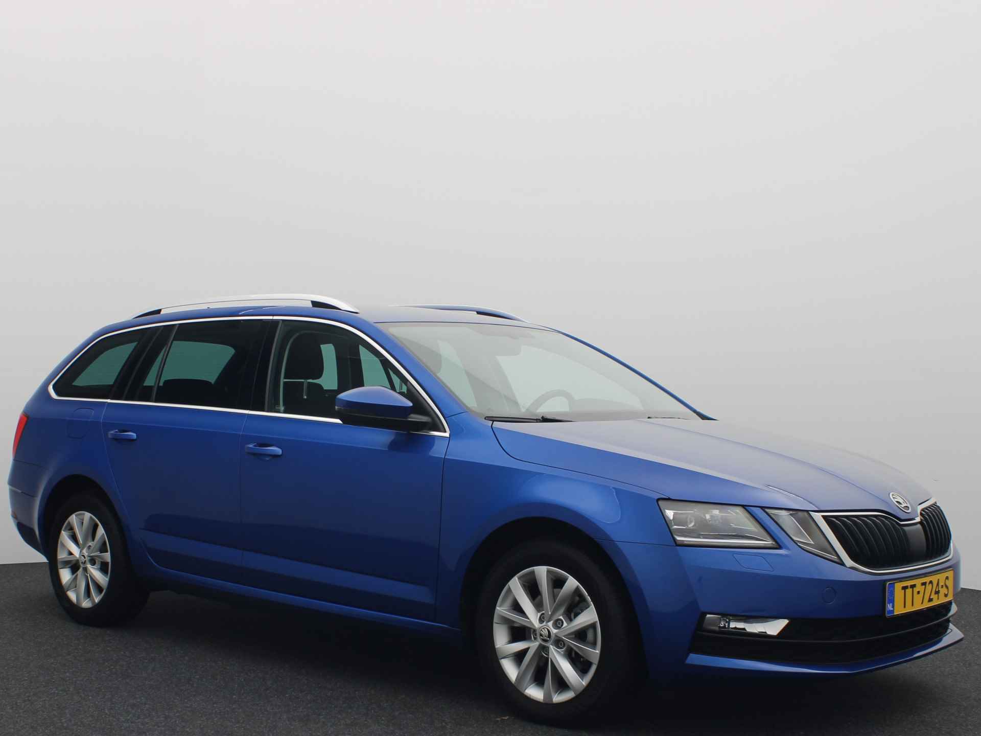 Škoda Octavia Combi 1.0 TSI Greentech Ambition Business FULL LED / STOELVERW / CARPLAY / NAVI / CLIMA / PDC / BLUETOOTH / CRUISE / NL-AUTO - 18/44