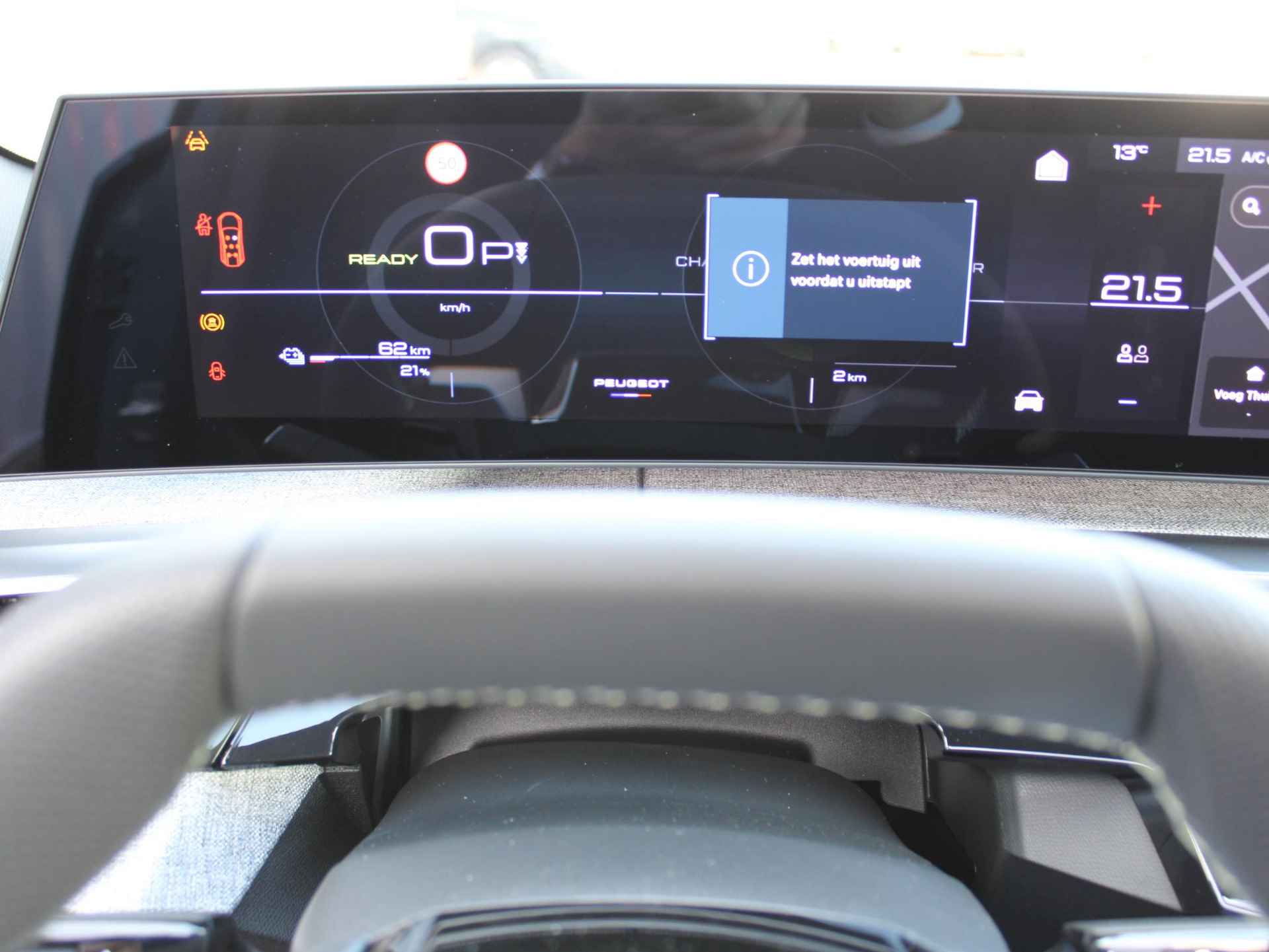 Peugeot e-5008 GT Avantage 73 kWh Navigatie / Panoramdak / Camera voor en achter - 21/31