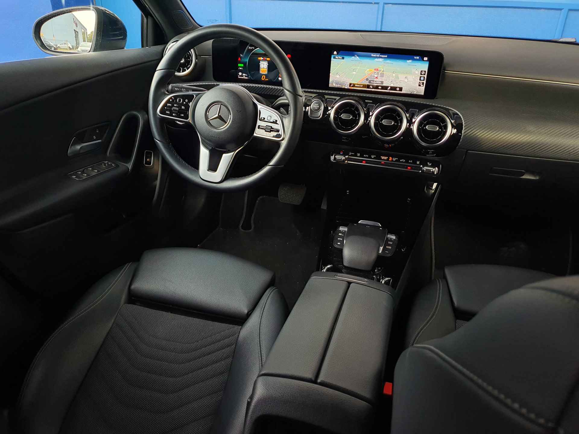 Mercedes-Benz A-Klasse 250e Premium 218PK Widescreen | Camera | Cruise Control | Navigatie | Half-Leder - 4/31