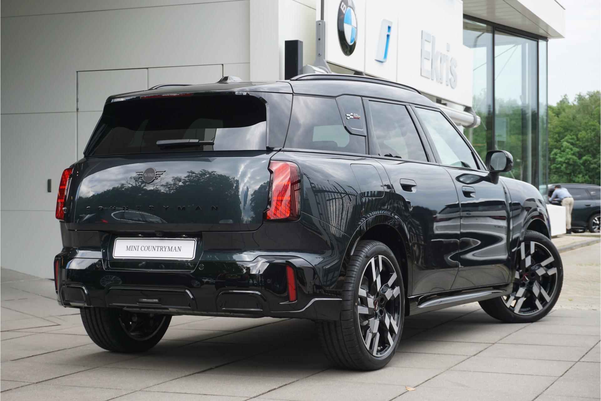 MINI Countryman C | John Cooper Works Trim + Package L - 2/39