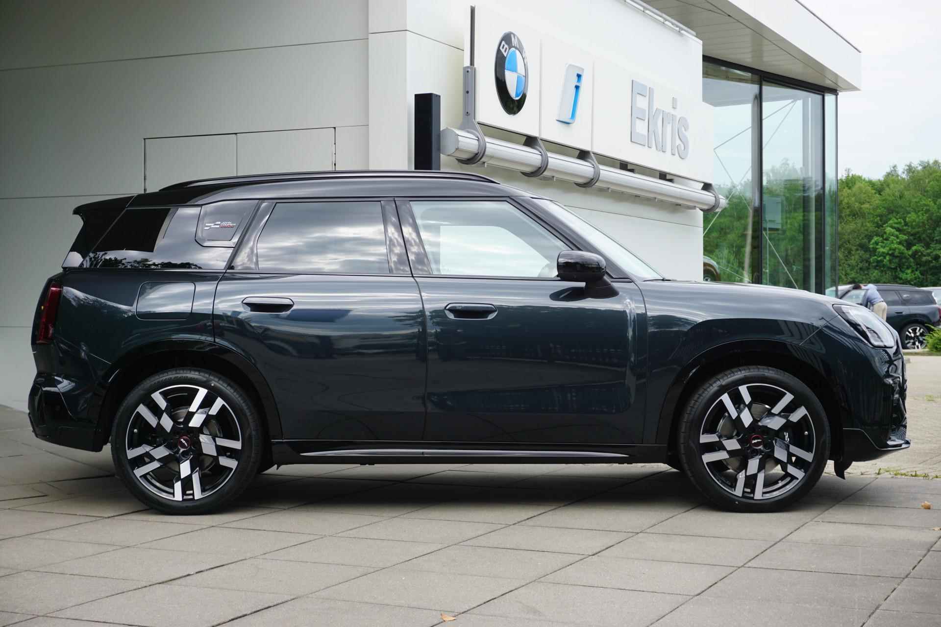 MINI Countryman C | John Cooper Works Trim + Package L - 4/39