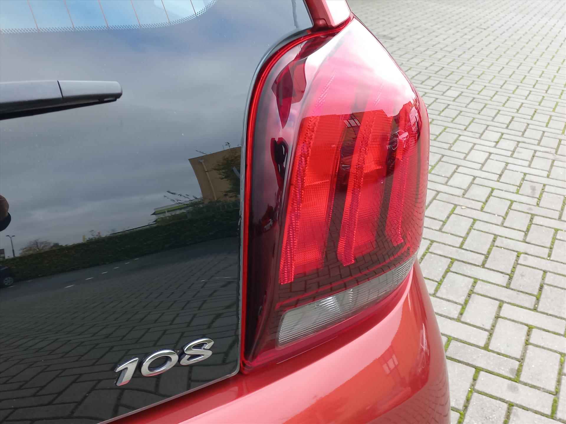 PEUGEOT 108 1.0 e-VTi 72pk 5D Active + extra's | Airconditioning | Navigatie by App | Camera | Bluetooth | Groot scherm radio - 31/34