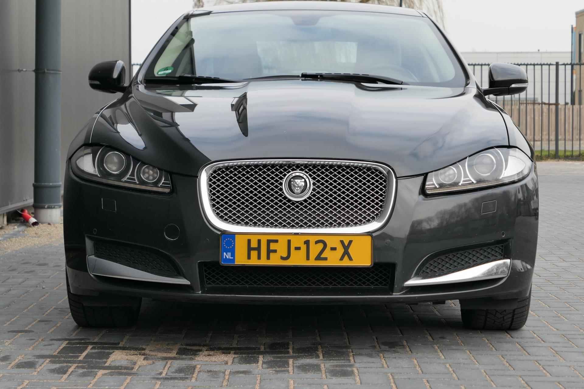 Jaguar XF 3.0 V6 Supercharged 340pk Facelift Navi Leder Cruise Clima Stoelverwarming - 14/23