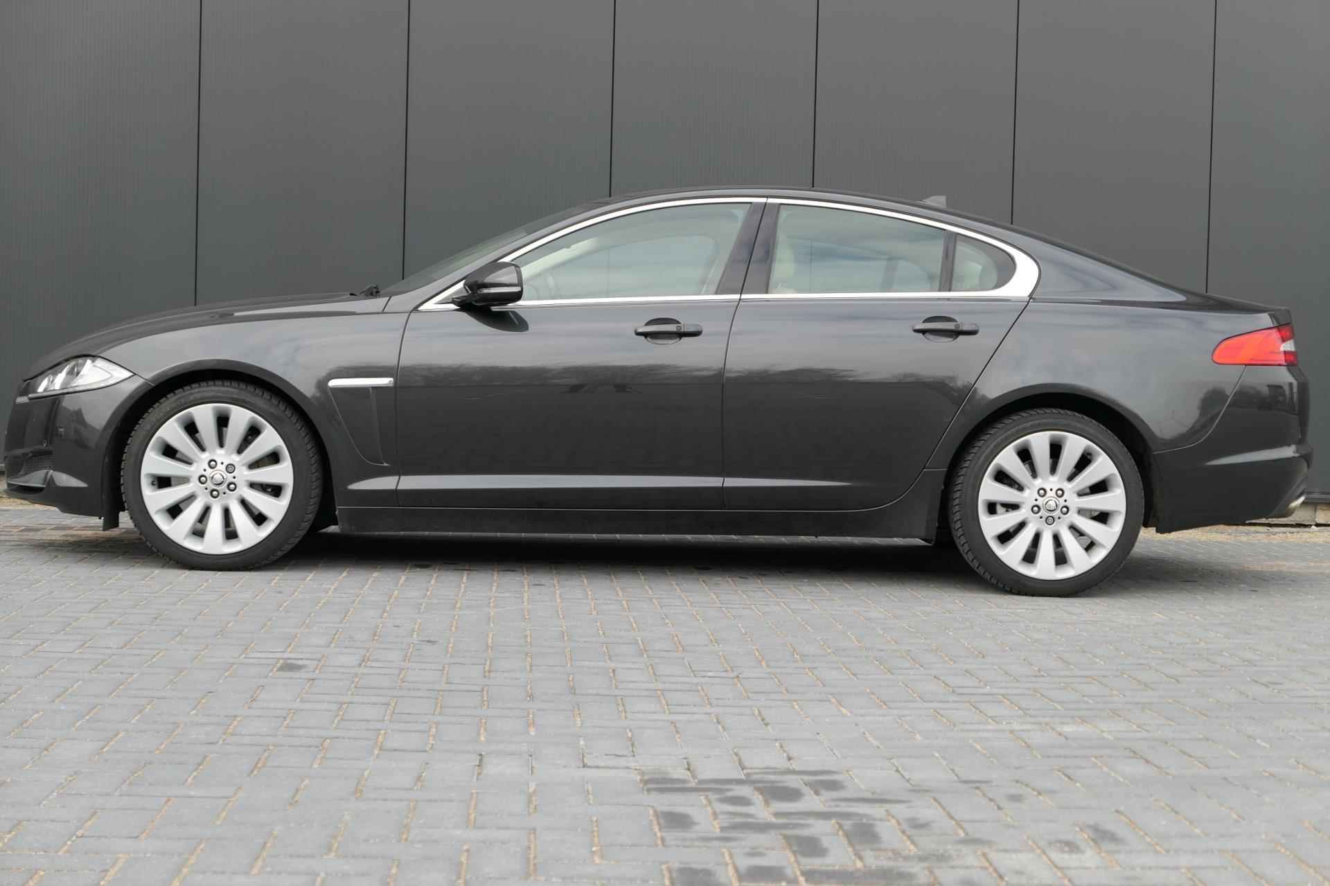 Jaguar XF 3.0 V6 Supercharged 340pk Facelift Navi Leder Cruise Clima Stoelverwarming - 15/23