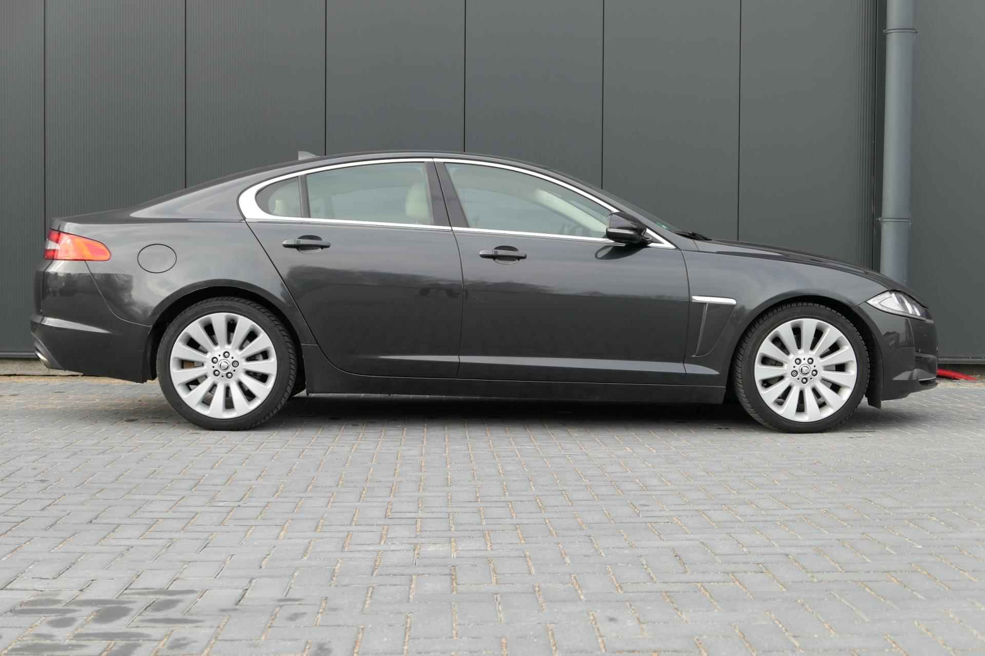 Jaguar XF 3.0 V6 Supercharged 340pk Facelift Navi Leder Cruise Clima Stoelverwarming - 22/23