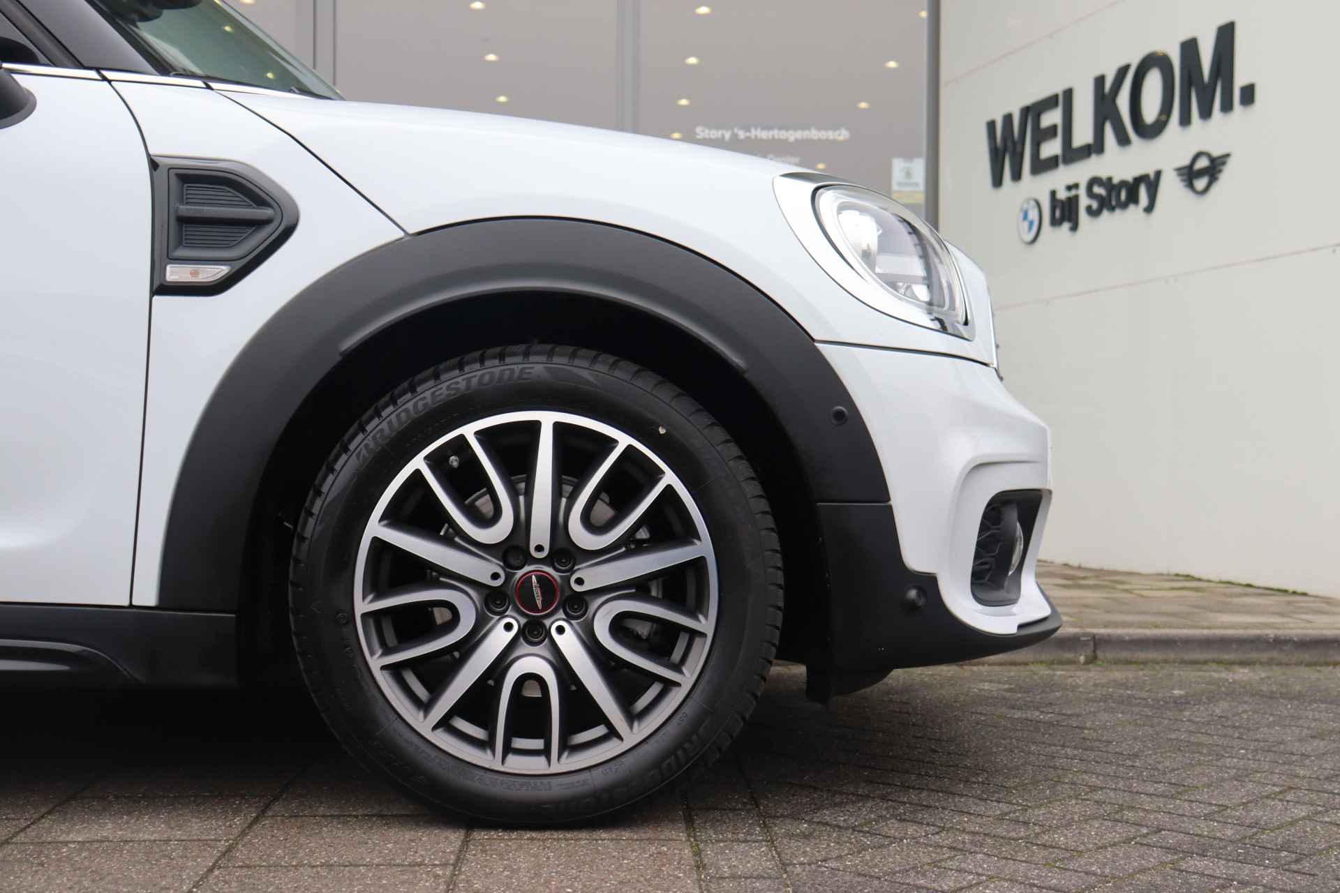 MINI Countryman Cooper Automaat / JCW Trim Pakket / Panoramadak / Achteruitrijcamera / Comfort Access / LED / Head-Up / Stoelverwarming / Park Assistant - 17/35