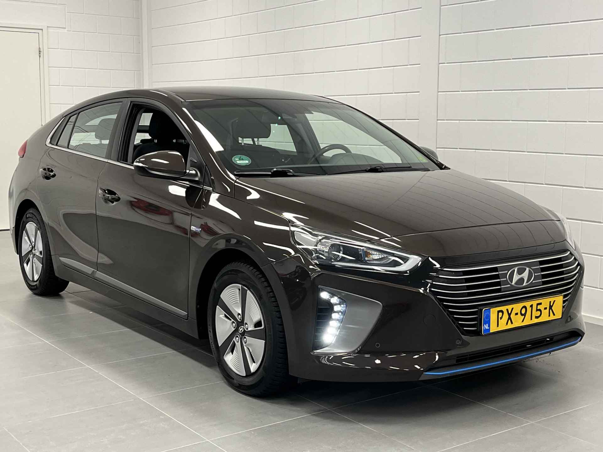 Hyundai IONIQ 1.6 GDi Comfort NAVIGATIE | CRUISE CONTROL | CLIMATE CONTROL | ZUINIGE RUIME AUTO! - 10/41