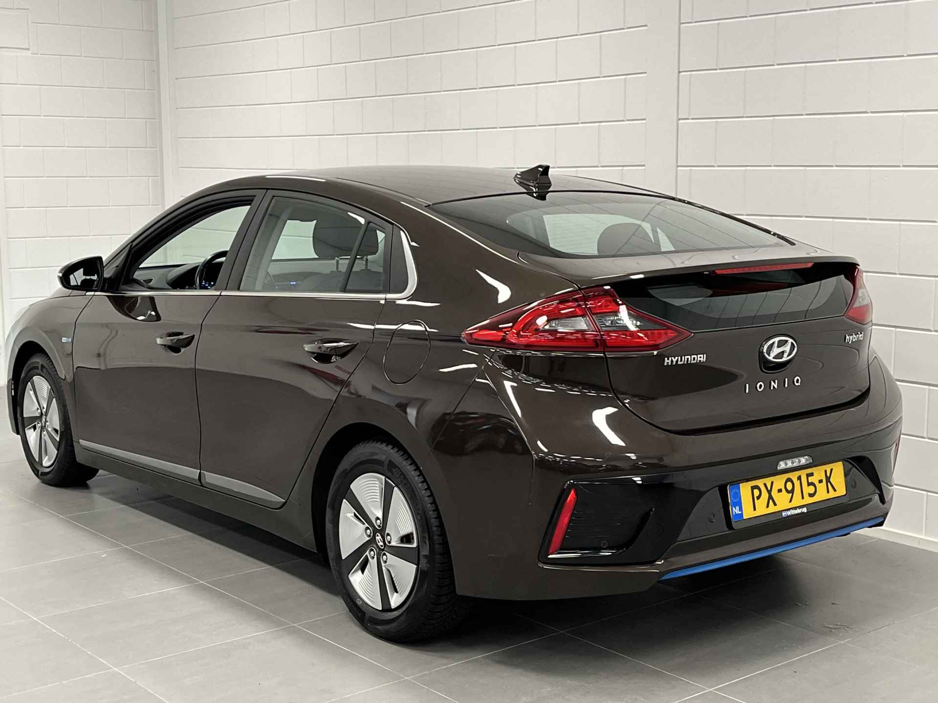 Hyundai IONIQ 1.6 GDi Comfort NAVIGATIE | CRUISE CONTROL | CLIMATE CONTROL | ZUINIGE RUIME AUTO! - 11/41