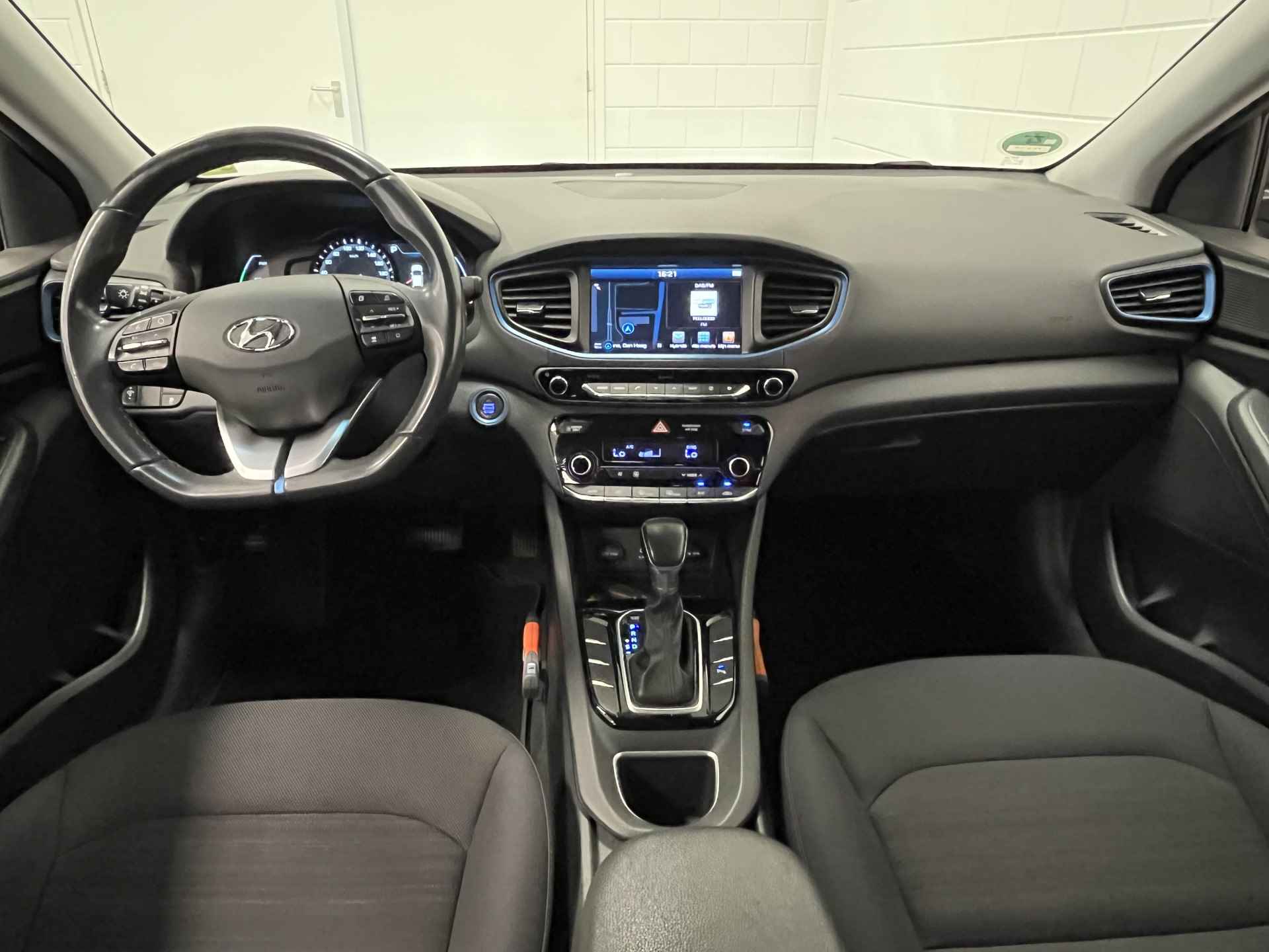 Hyundai IONIQ 1.6 GDi Comfort NAVIGATIE | CRUISE CONTROL | CLIMATE CONTROL | ZUINIGE RUIME AUTO! - 16/41