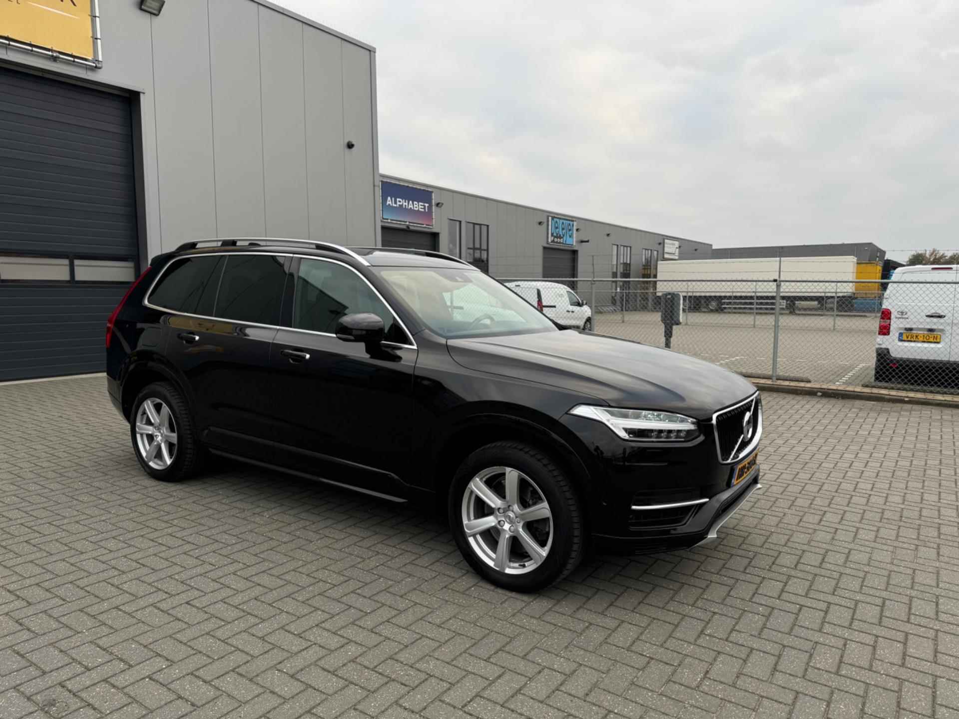 Volvo XC90 2.0 T8 Twin Engine AWD Inscription - 4/35