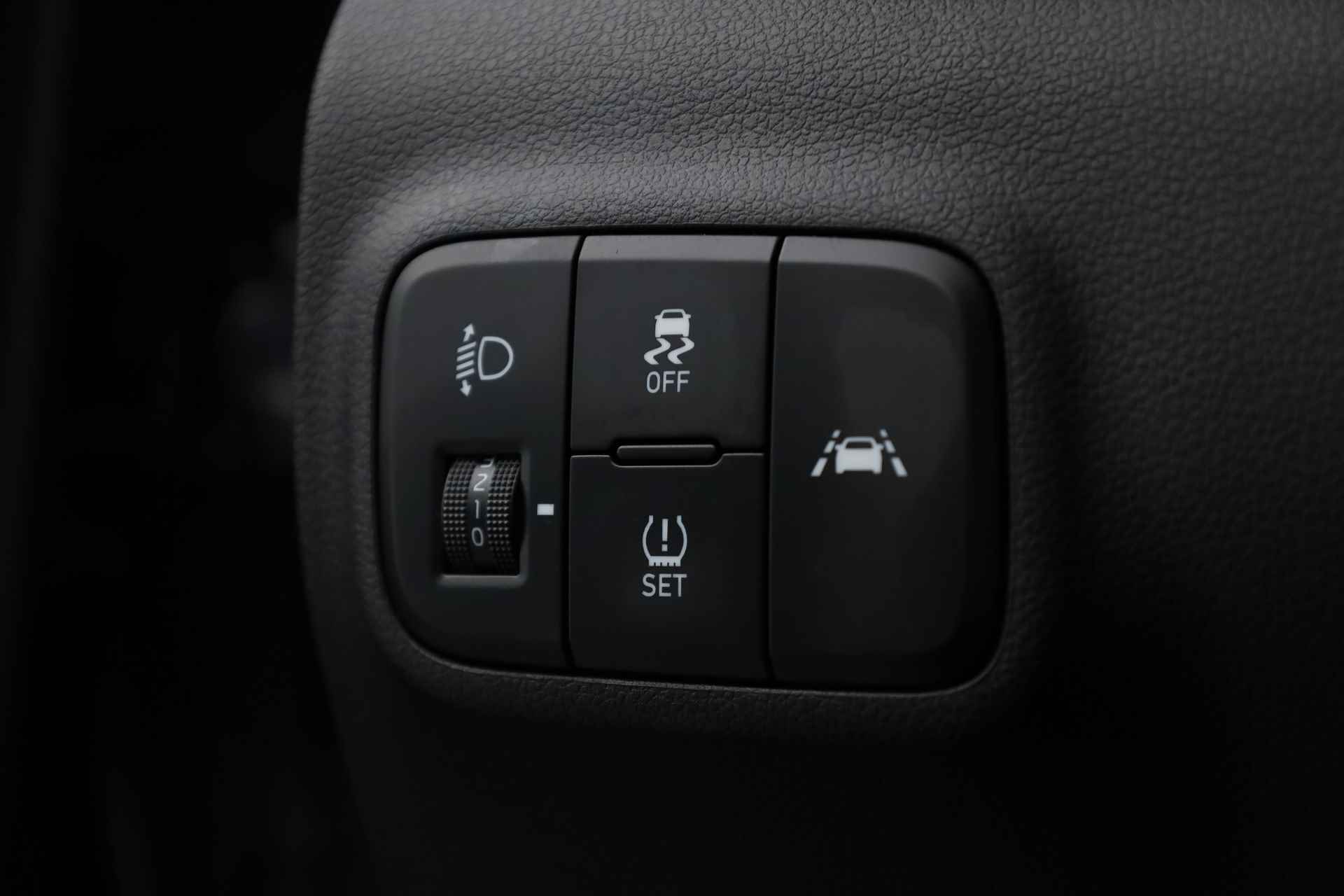 Hyundai i10 1.0 Comfort | Apple CarPlay | Cruise | DAB | - 7/26