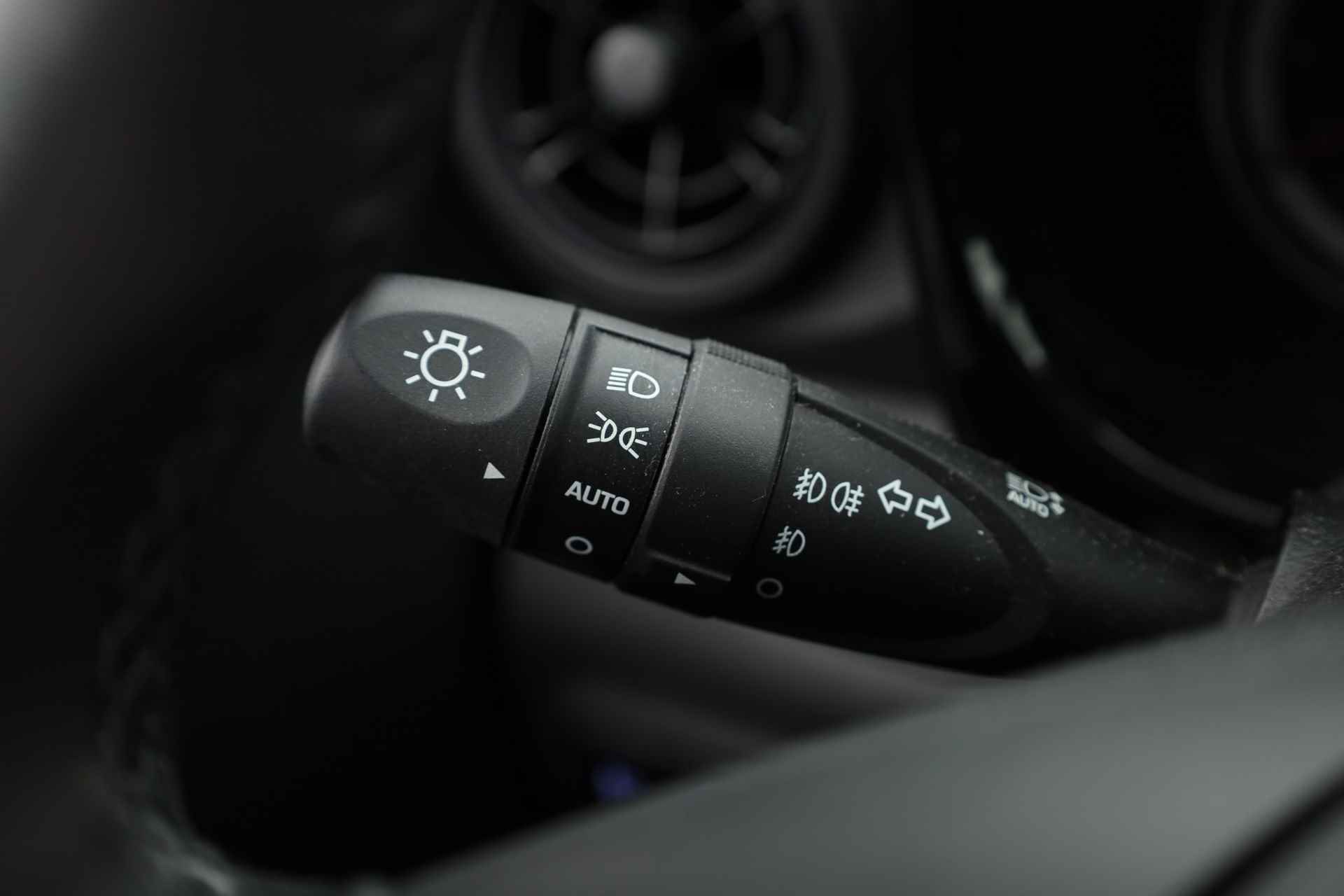 Hyundai i10 1.0 Comfort | Apple CarPlay | Cruise | DAB | - 10/26