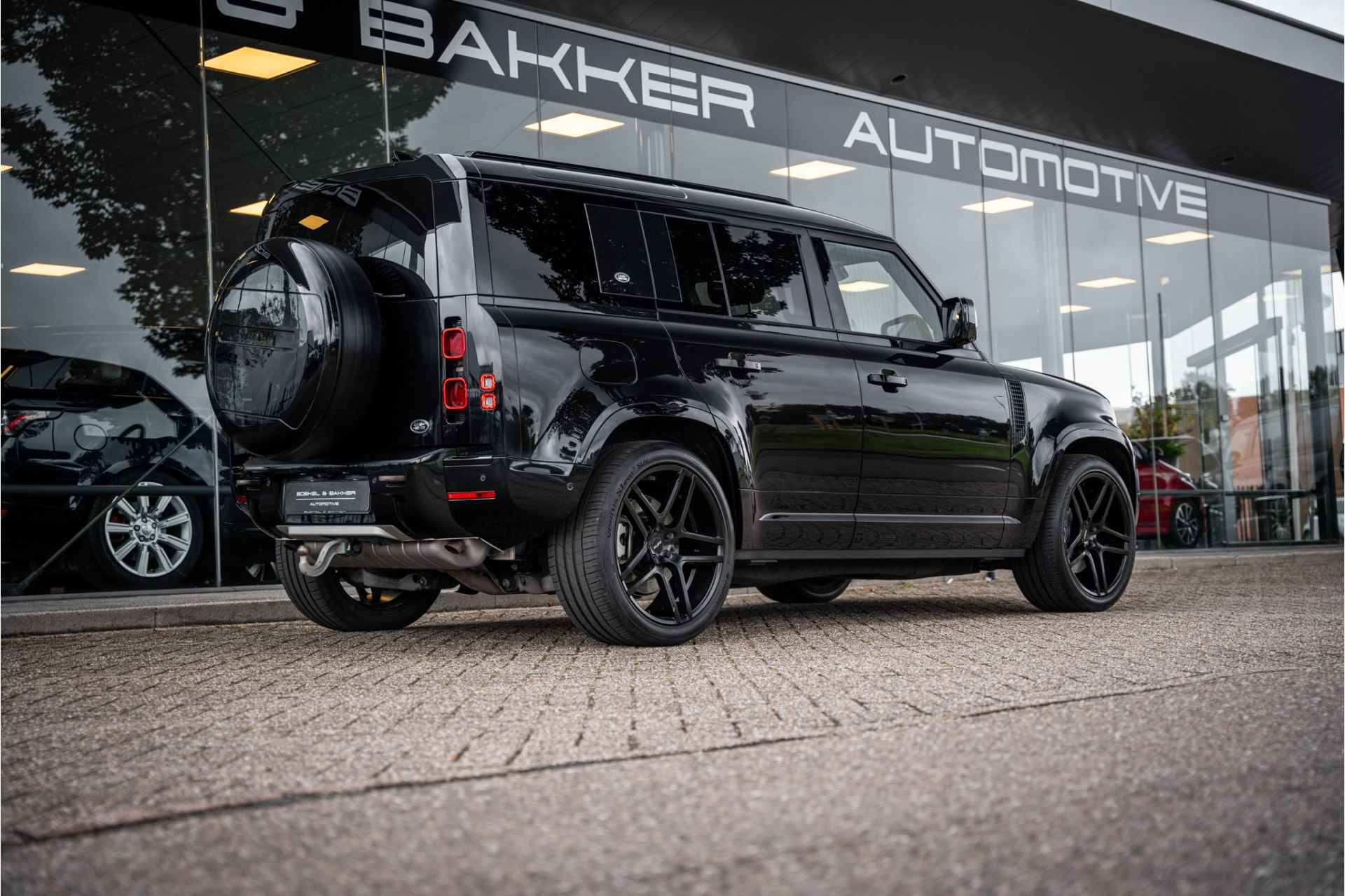 Land Rover Defender P400e HSE X-Dynamic - 23inch Ruff - Panodak - Luchtvering - 40/88