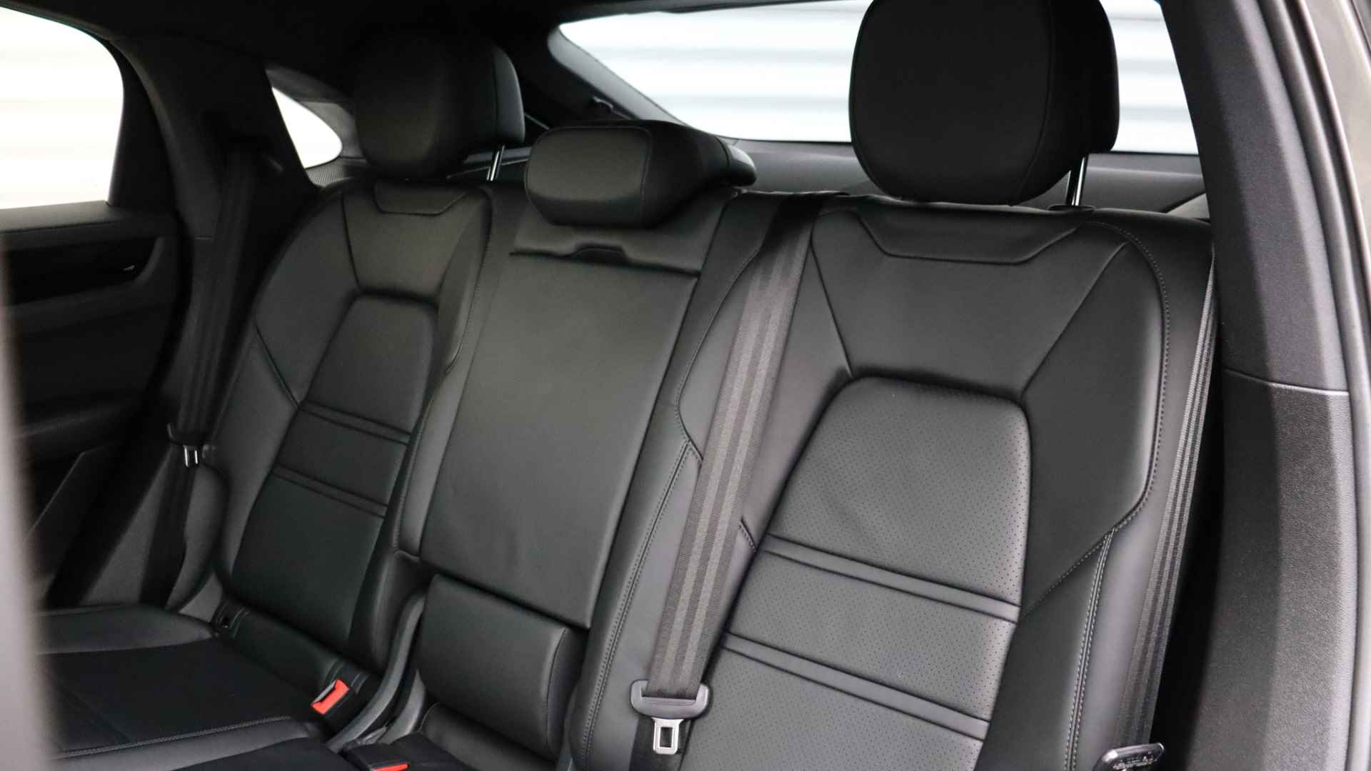 Porsche Cayenne Coupé 2.9 S SportDesign | Stoelventilatie | Head-up | Standkachel | Sportuitlaat | BOSE Sound | Soft-Close - 28/38