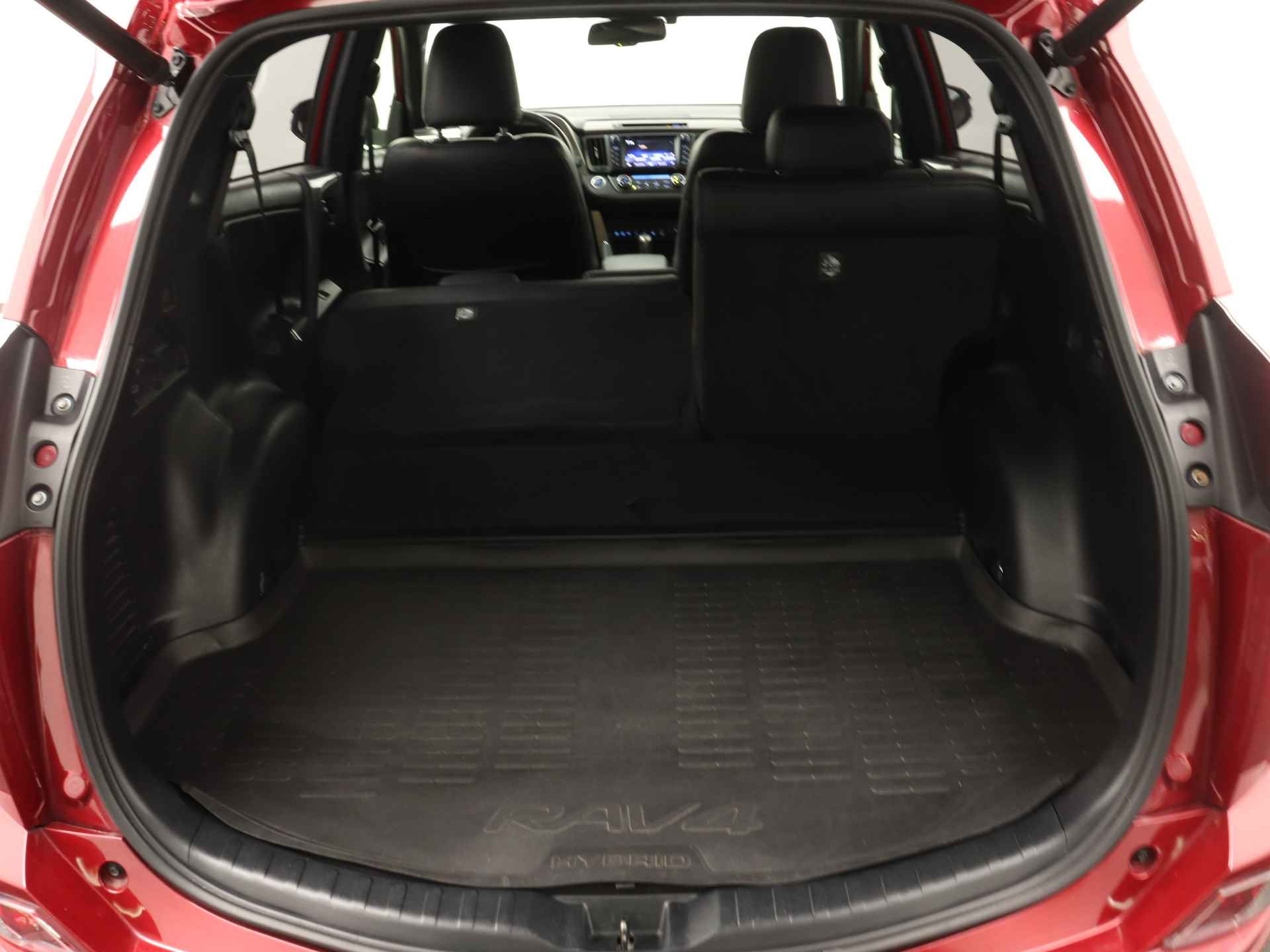 Toyota RAV4 2.5 Hybrid AWD Style Limited | Parkeersensoren | Camera | LM velgen | Climate Control | Trekhaak | Stoelverwarming | - 37/46