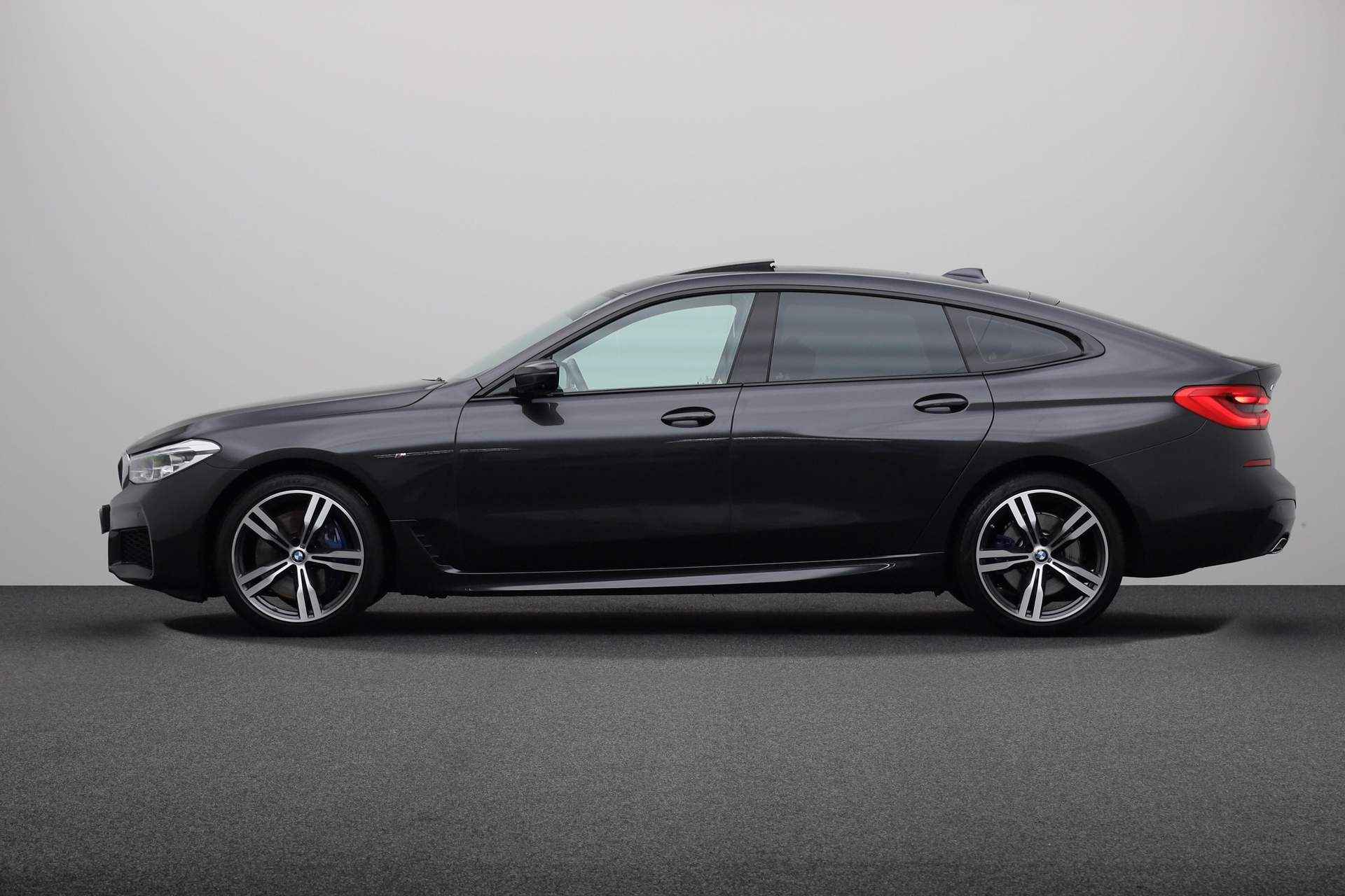 BMW 6 Serie Gran Turismo 630i High Executive Edition | M Sportpakket | BMW Personal CoPilot Pack | Automatische sporttransmissie met stuurschakeling | Adaptive Air Suspension | Comfort Access | 	Comfortstoelen voor | 	Harman Kardon Surround Sou - 8/27