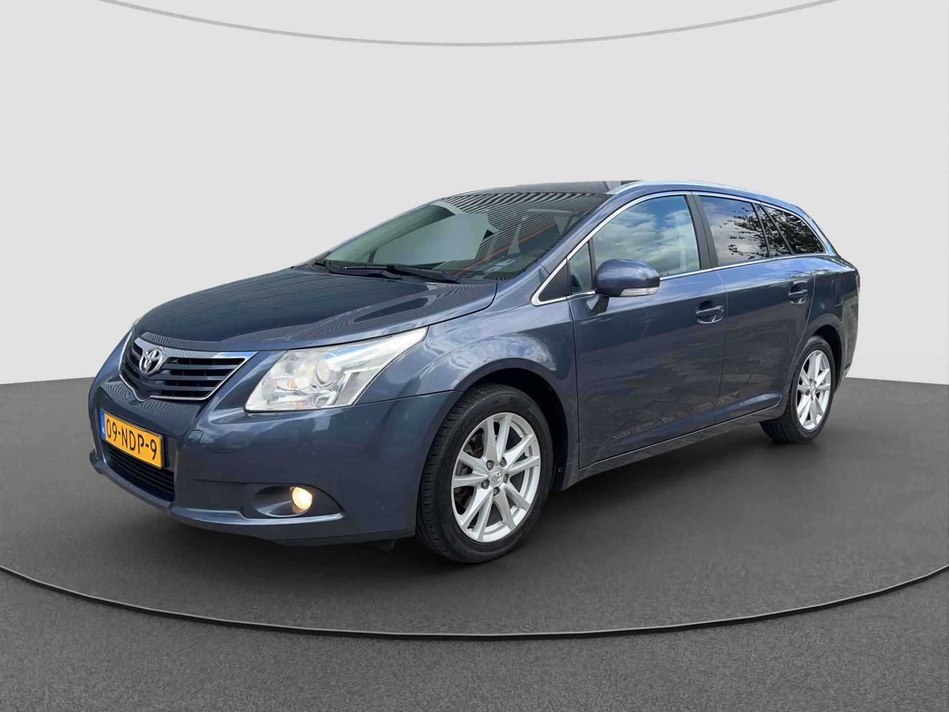 Toyota Avensis wagon 2.0 VVTi Business | Navi | Climate | Camera | Trekhaak - 8/29