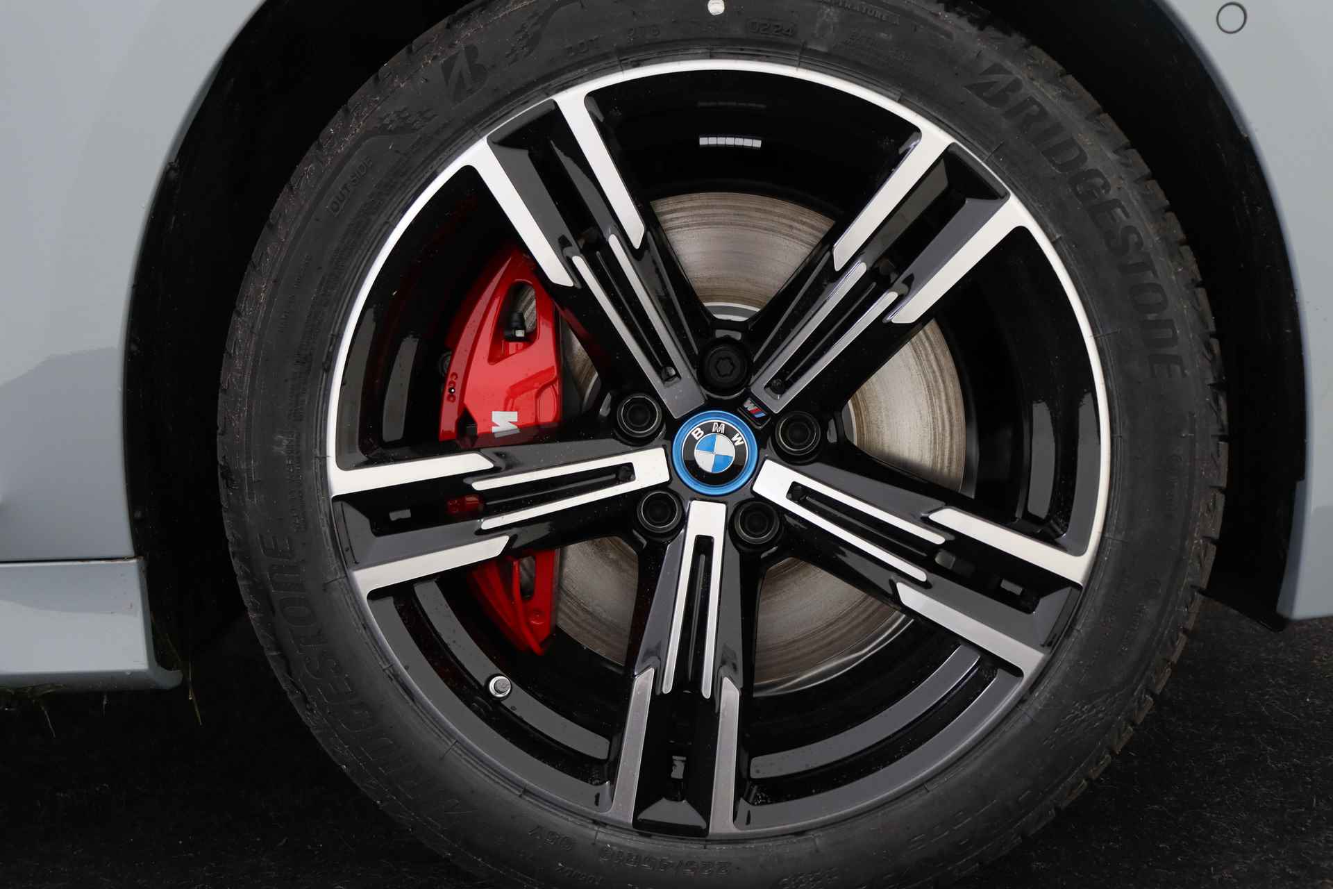 BMW 3 Serie Touring 330e High Executive M Sport Automaat / Panoramadak / Trekhaak / Adaptieve LED / Sportstoelen / Driving Assistant Professional / Parking Assistant - 50/52