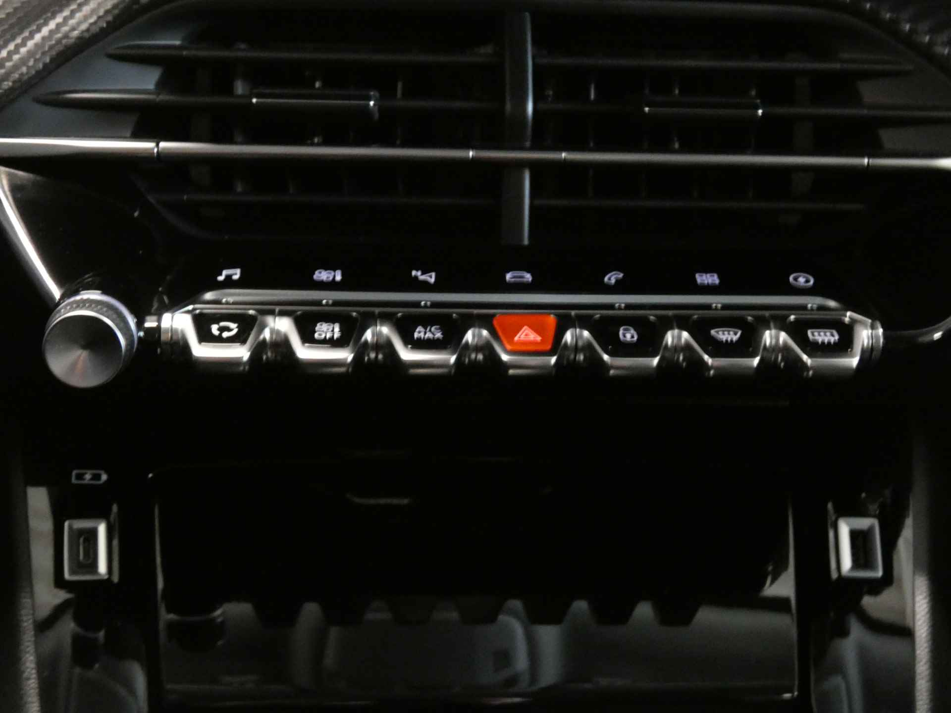 Peugeot e-2008 EV Allure Pack 50 kWh Navigatie | Camera | - 32/47