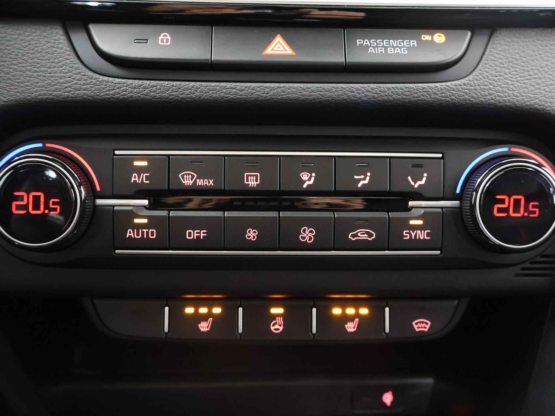Kia ProCeed 1.6 T-GDi GT | Panoramadak | JBL Audio | Elektrisch verstelb. bestuurdersstoel met geheugen | Stoel/Stuurwielverwarming - 25/48