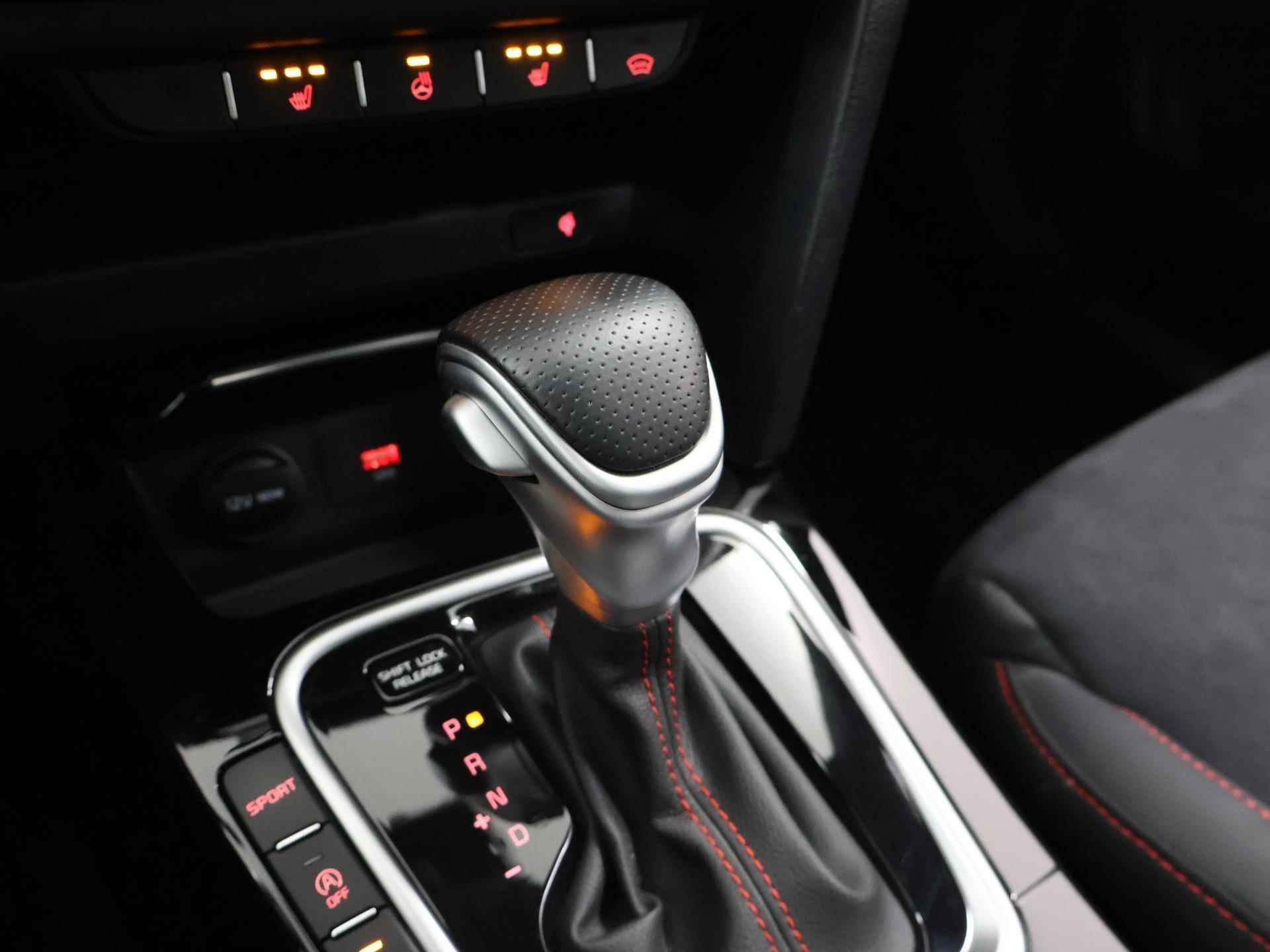 Kia ProCeed 1.6 T-GDi GT | Panoramadak | JBL Audio | Elektrisch verstelb. bestuurdersstoel met geheugen | Stoel/Stuurwielverwarming - 27/48