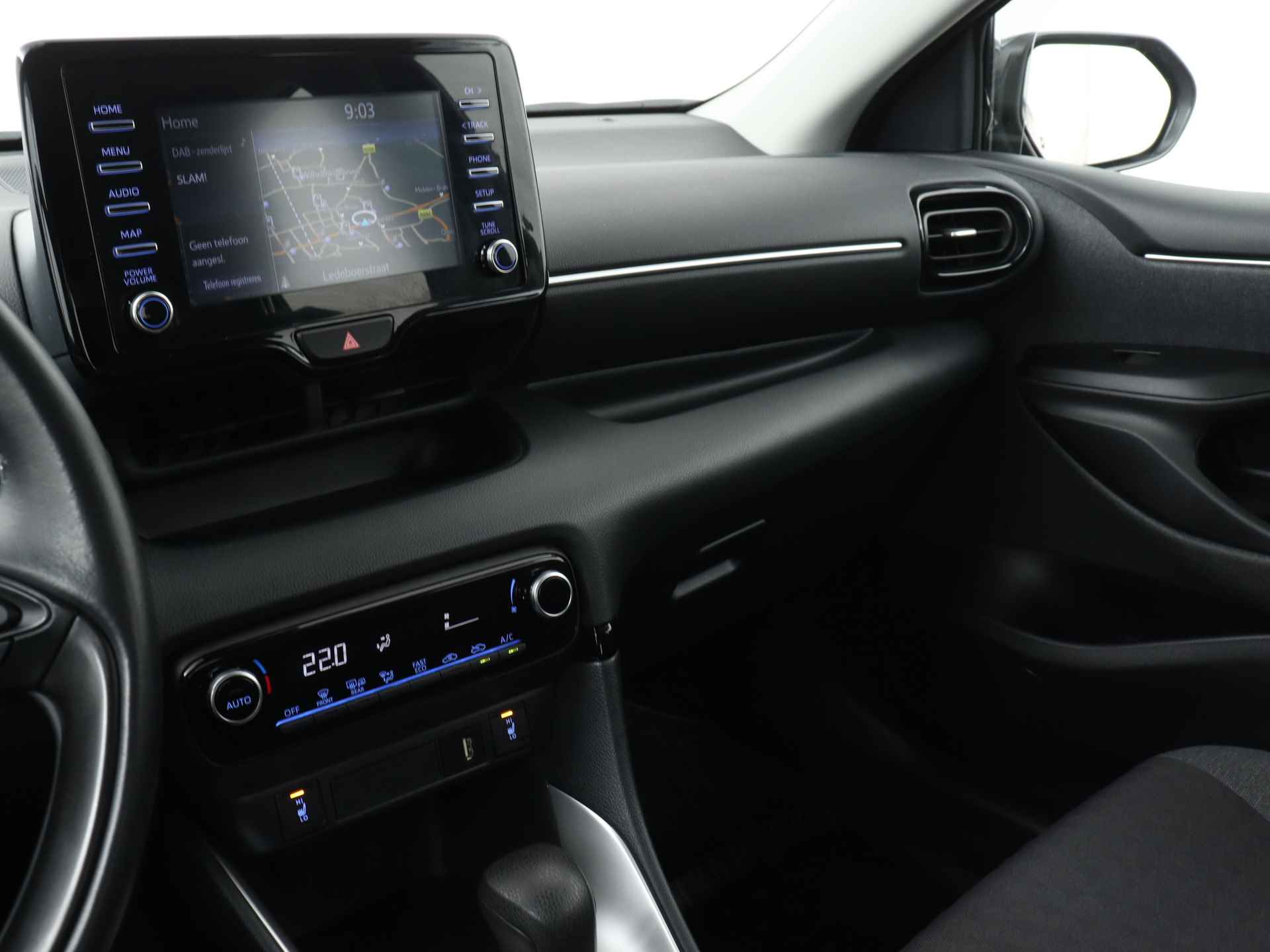 Toyota Yaris 1.5 Hybrid Dynamic | Navigatie | Stoelverwarming | 16 inch LM Velgen | - 8/43