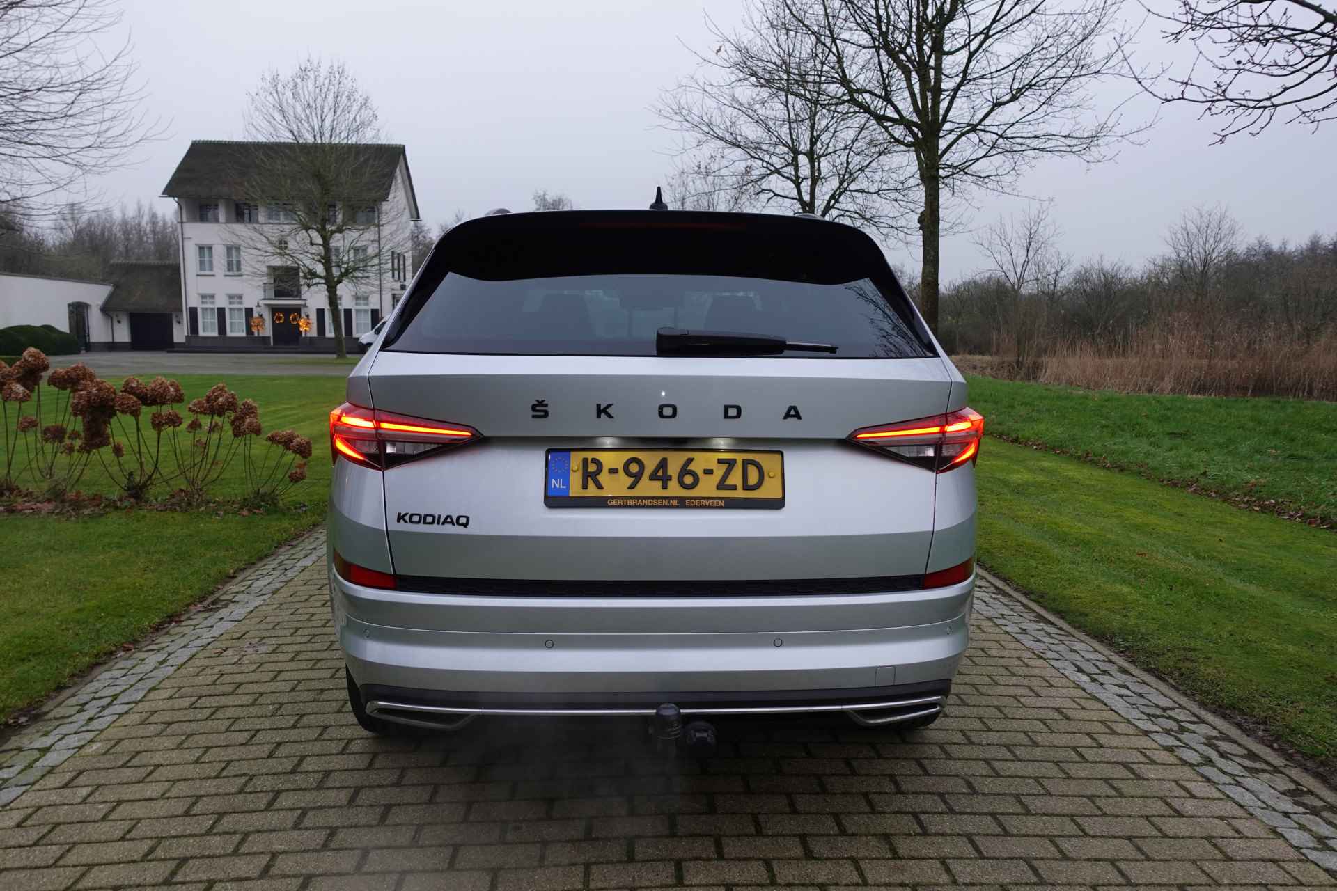 Škoda Kodiaq 1.5 TSI Sportline Business,Winterpakket,Trekhaak,Camera - 8/55