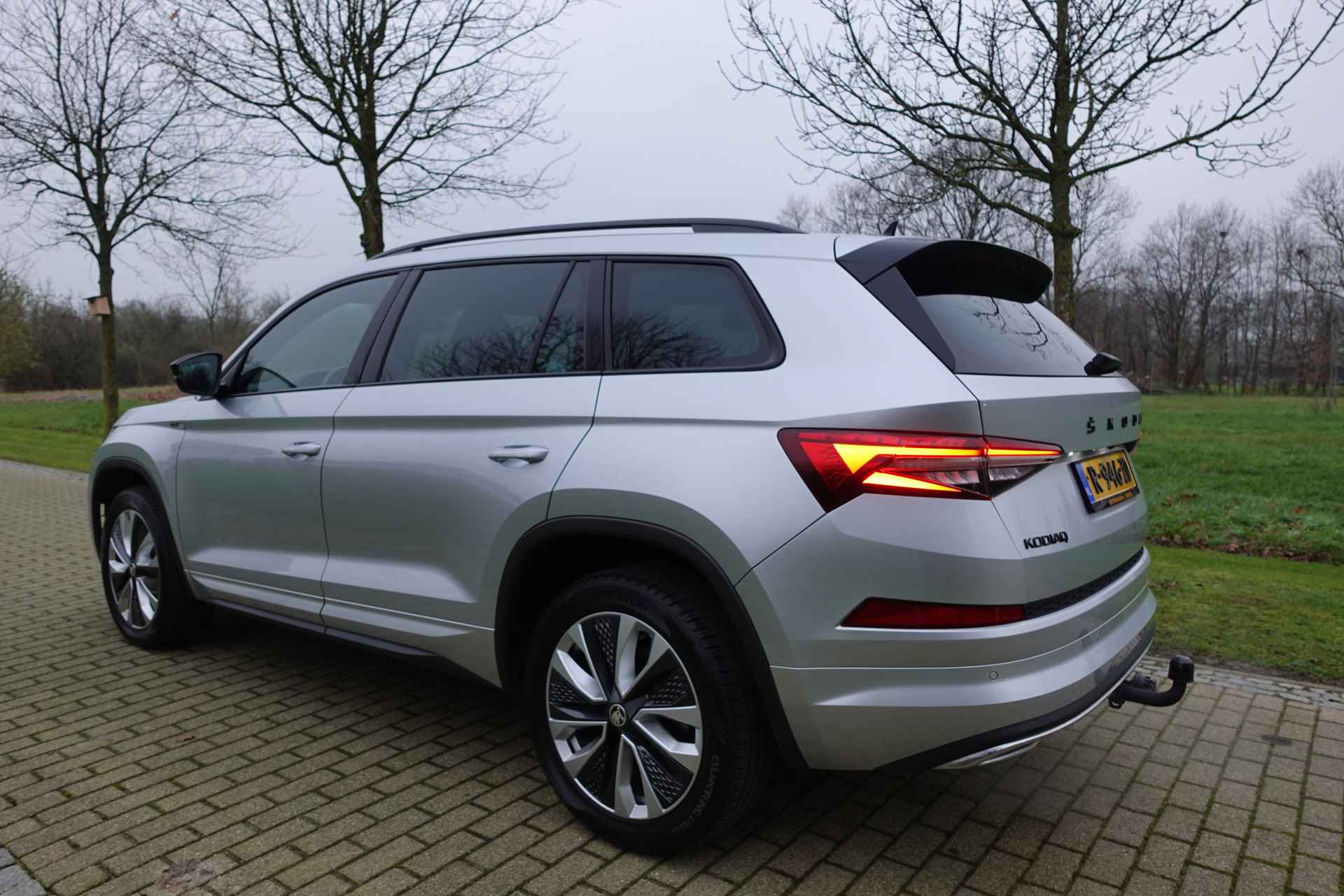 Škoda Kodiaq 1.5 TSI Sportline Business,Winterpakket,Trekhaak,Camera - 9/55