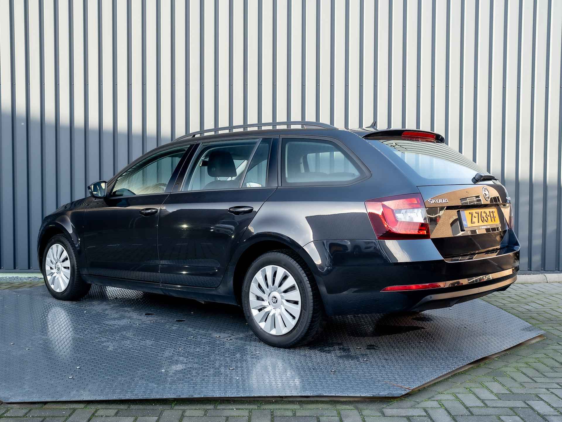 Škoda Octavia Combi 1.0 TSI DSG Greentech Ambition | Parkeersensoren V&A | Apple Carplay | Navi | Prijs Rijklaar!! - 5/40