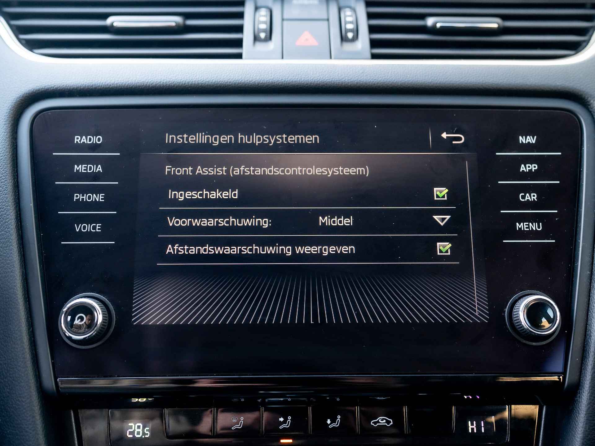 Škoda Octavia Combi 1.0 TSI DSG Greentech Ambition | Parkeersensoren V&A | Apple Carplay | Navi | Prijs Rijklaar!! - 33/40