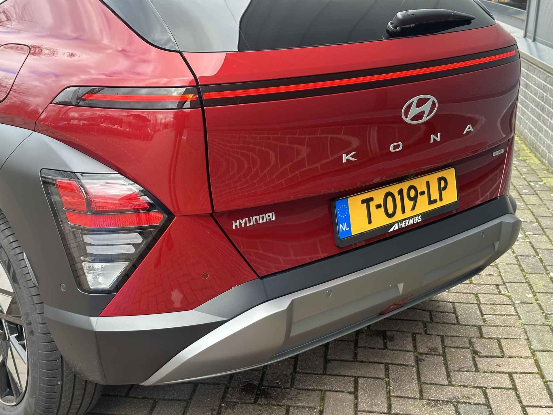 Hyundai Kona 1.6 GDI HEV Premium luxe uitvoering / leder / navigatie / stoelverwarming en verkoeling / carplay / 5 jaar garantie - 28/43