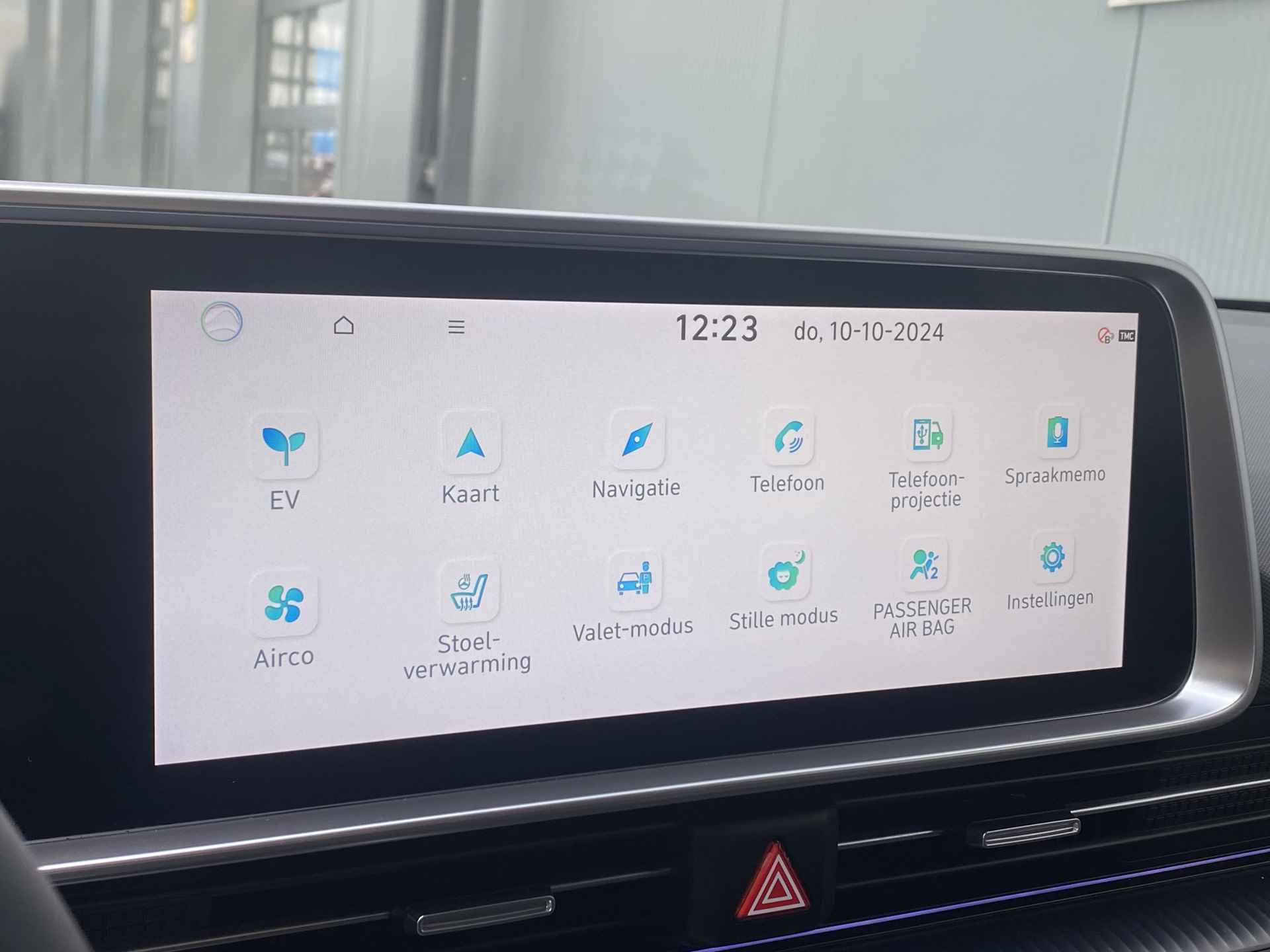 Hyundai IONIQ 6 77 kWh 229pk Connect | Camera | Climate | Keyless | Navigatie | Elek. Klep | Full - Led | Parelmoer | Warmtepomp | Winterpakket - 28/35