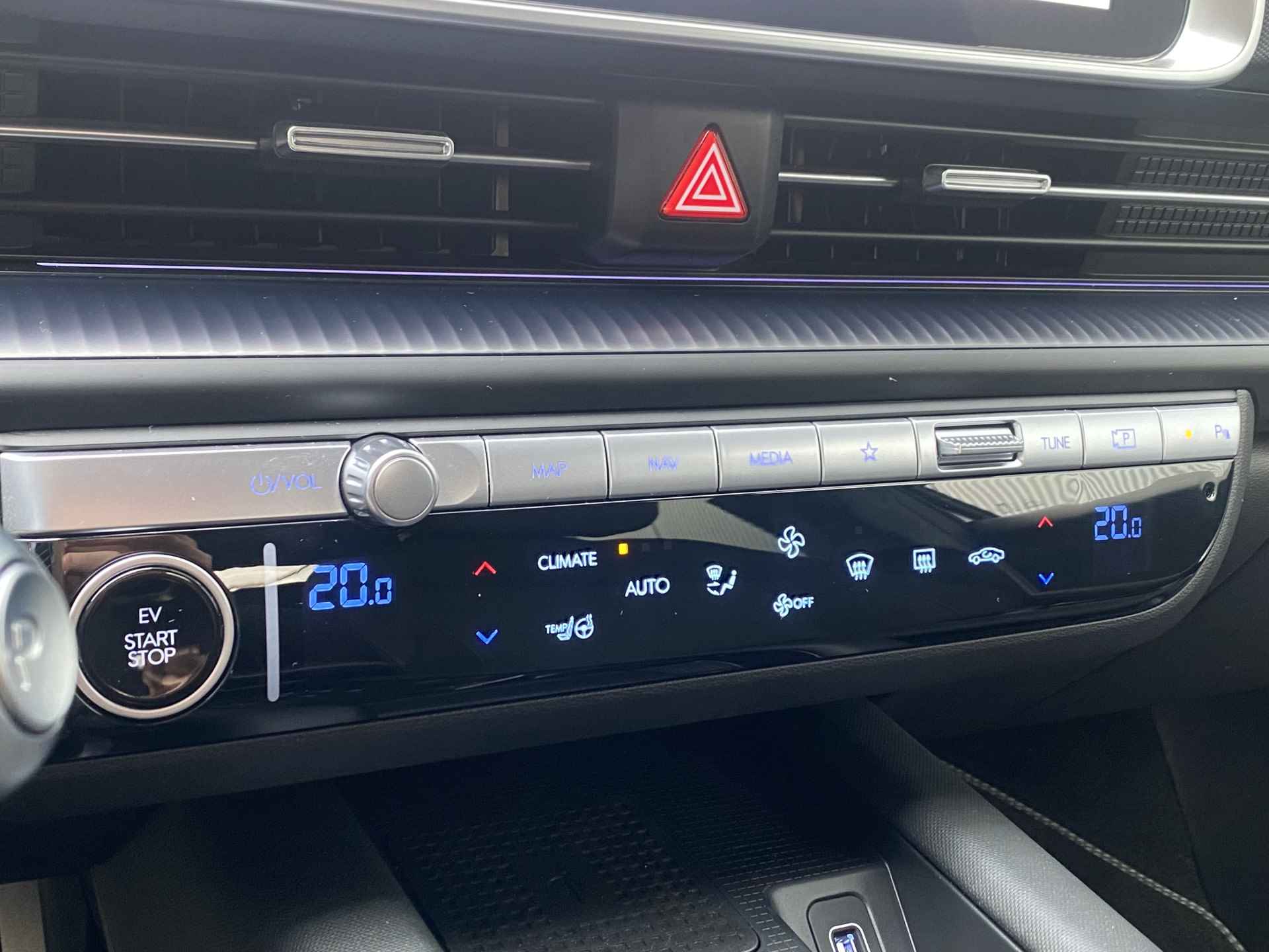 Hyundai IONIQ 6 77 kWh 229pk Connect | Camera | Climate | Keyless | Navigatie | Elek. Klep | Full - Led | Parelmoer | Warmtepomp | Winterpakket - 33/35