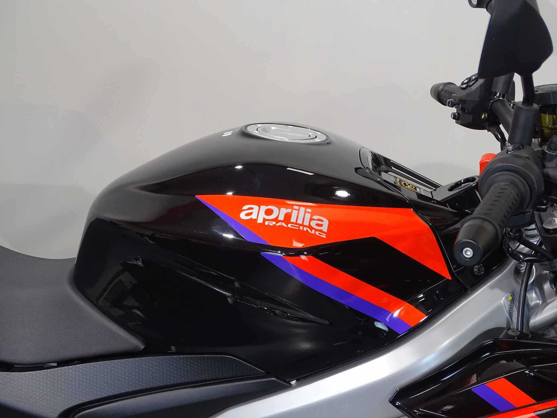 Aprilia TUONO 660 FACTORY - 5/12