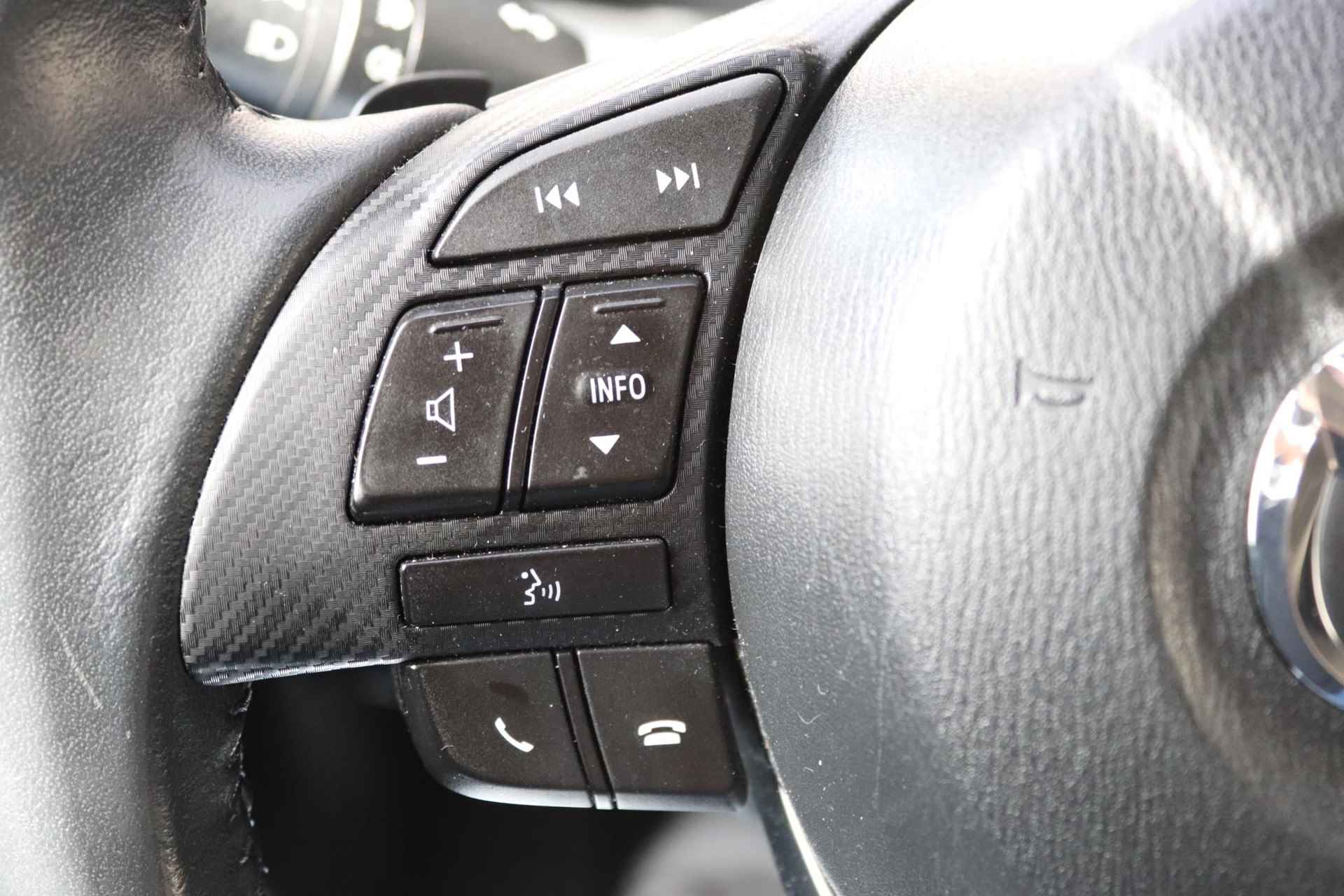 Mazda 2 1.5 Skyactiv-G 90 GT-M | Automaat | Navigatie | Climate Control | LED koplampen | LMV 16" | Trekhaak Afneembaar | Stoelverwarming | - 22/30