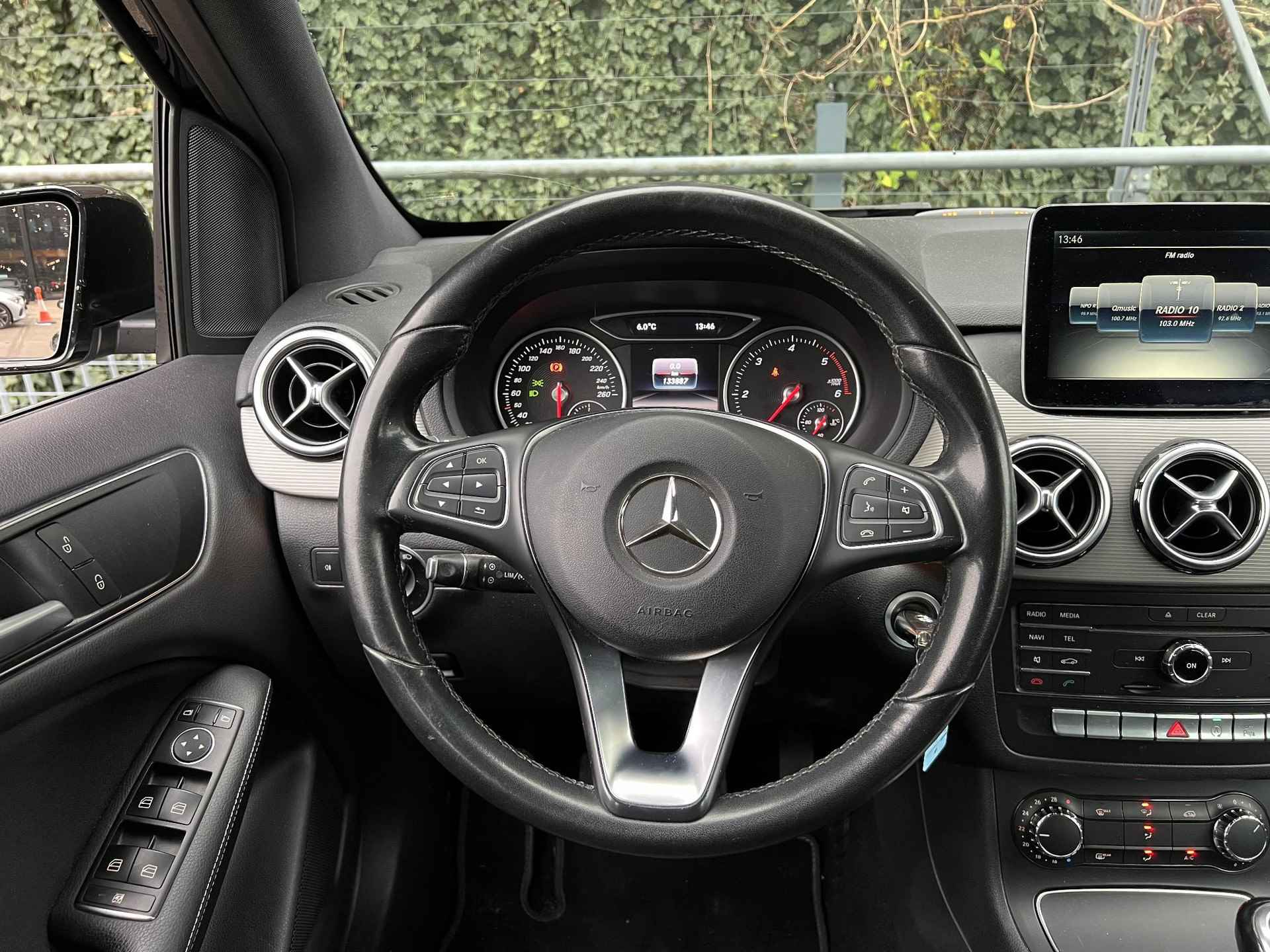 Mercedes-Benz B-klasse B 180d Lease Edition Plus Style Line | LED | Airco | Parkpilot | Navigatie | Licht en Zichtpakket | Zitcomfortpakket - 4/15