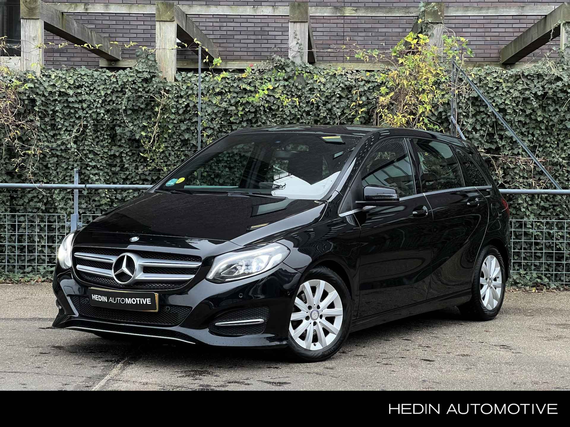 Mercedes-Benz B-klasse B 180d Lease Edition Plus Style Line | LED | Airco | Parkpilot | Navigatie | Licht en Zichtpakket | Zitcomfortpakket - 1/15