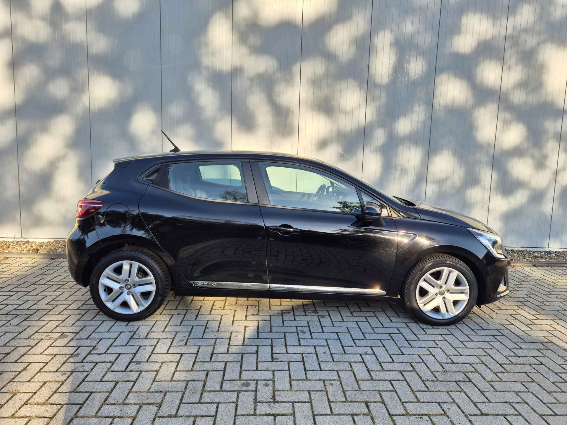 Renault Clio 1.0 TCe Zen | Led | Dab | Android/Apple Carplay - 10/22