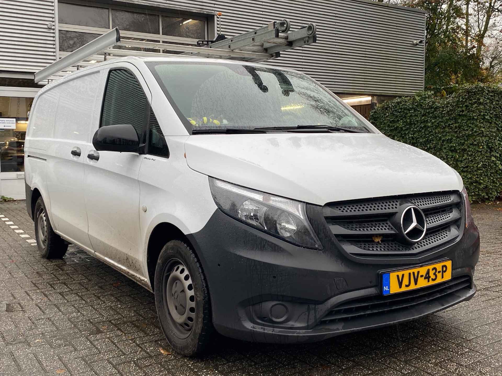 Mercedes-Benz Vito 116 CDI LANG | NL-AUTO! | NAVI | CRUISE | AIRCO | CAMERA | PARK SENS V+A | TREKHAAK | PRACHTIGE STAAT! - 2/12