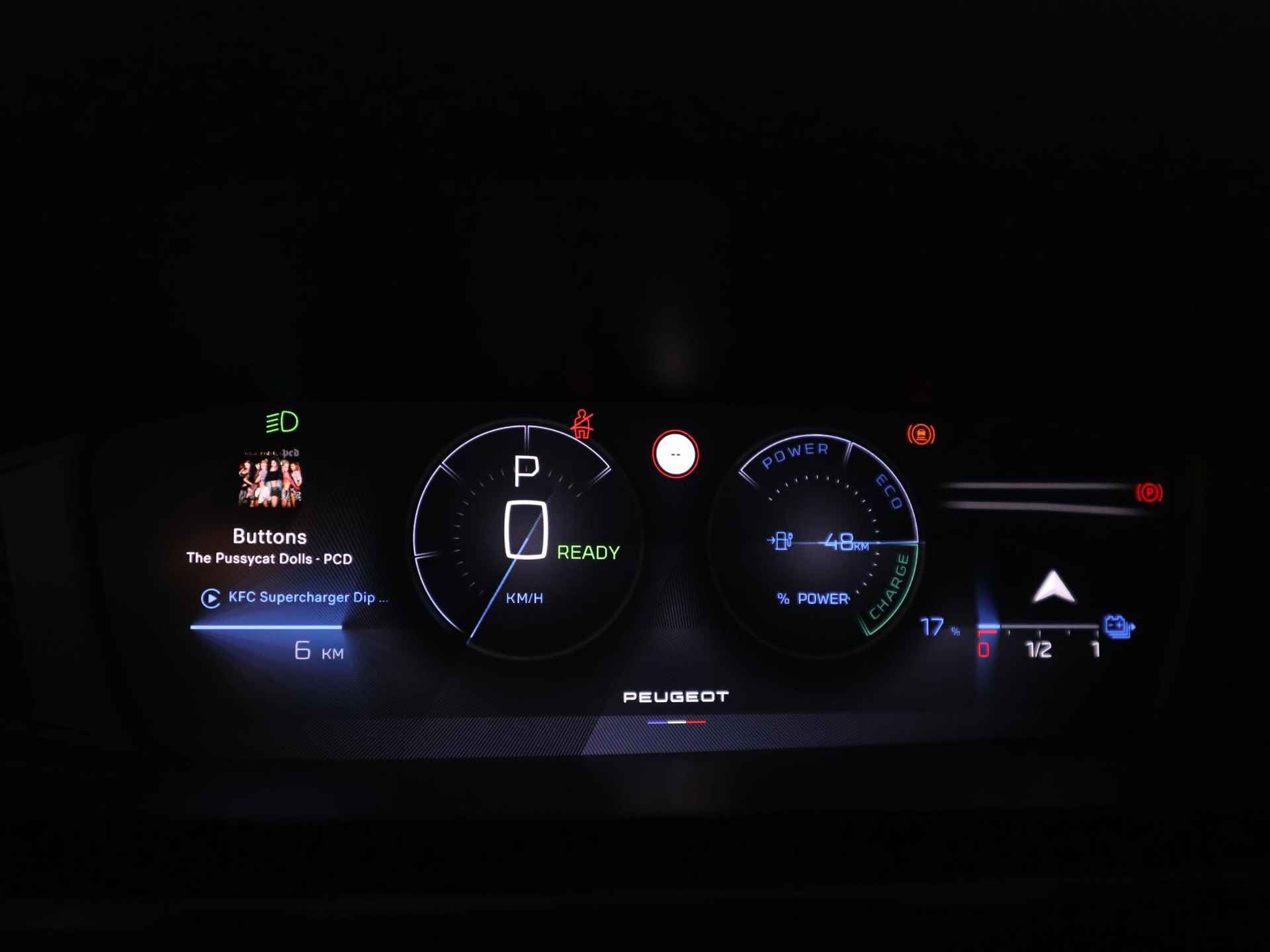 Peugeot e-308 Allure EV 54 kWh - VERWARMDE VOORRUIT - DUAL ZONE CLIMATE CONTROL - FULL LED - 19/45